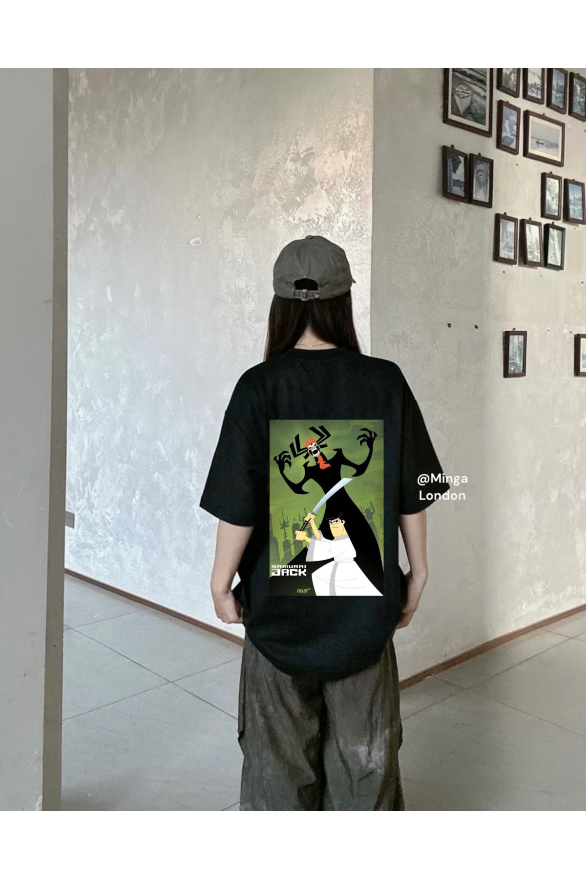 Minga London Siyah Samuraı Jack Sırt Baskılı Oversize Unisex T-shirt -mingalondon