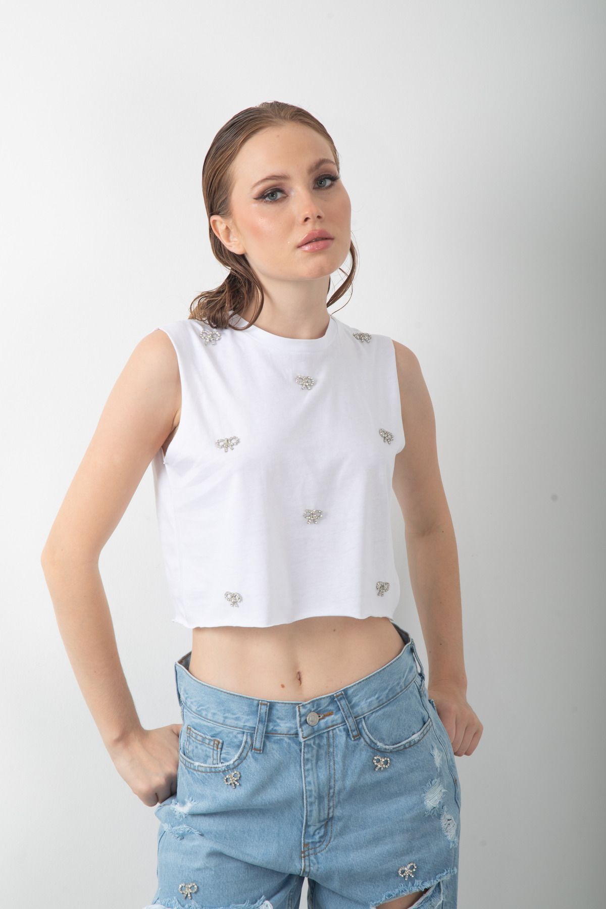 top girl Kadın Parlak Fiyonk Taş Aksesuarlı Atlet Kolsuz Crop Tişört