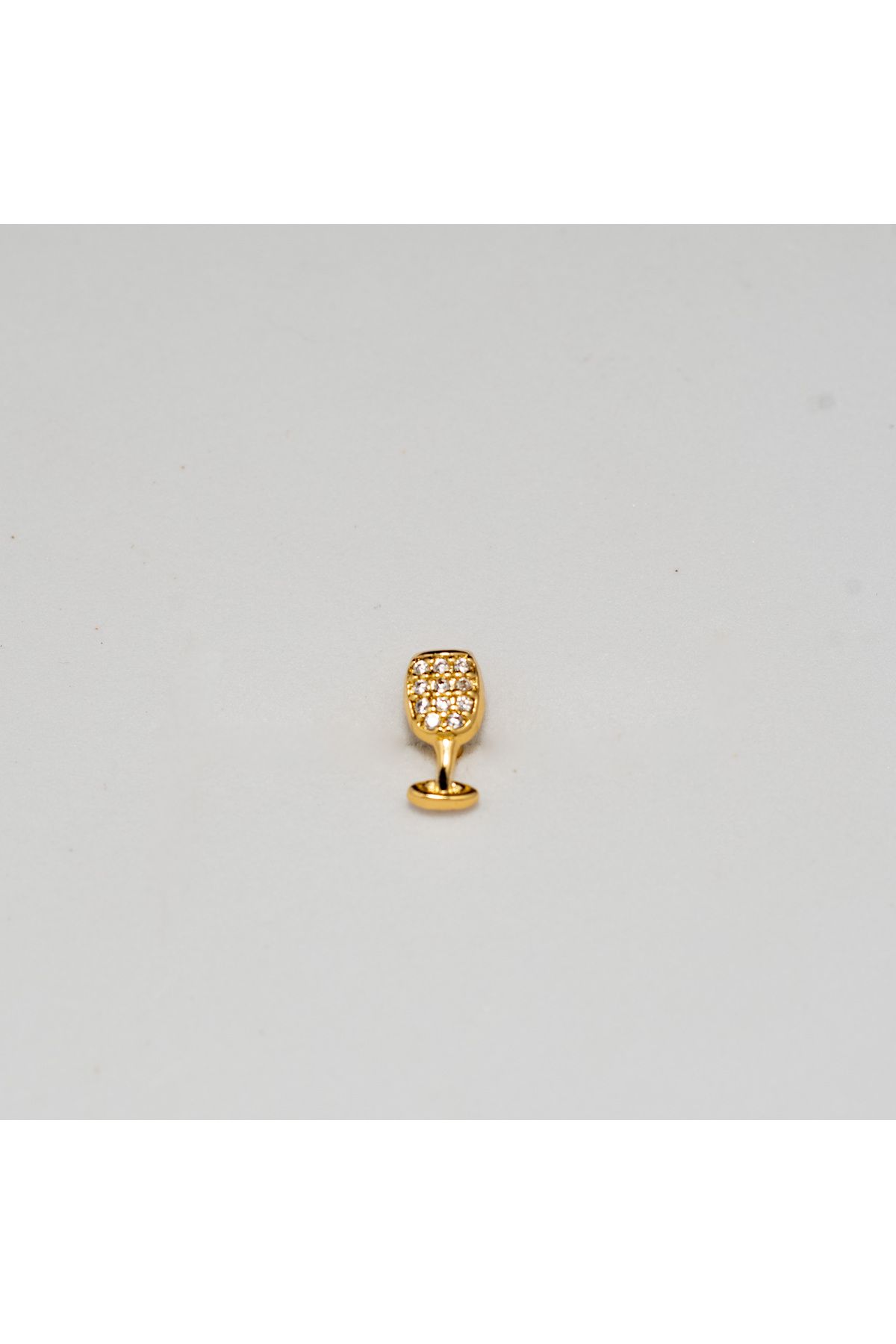 Piercing by Sever KADEH MODEL ÇELİK PIERCING… ALTIN/GOLD RENKLİ ve ŞEFFAF TAŞLI (TARGUS HELIX CONCH FLAT)