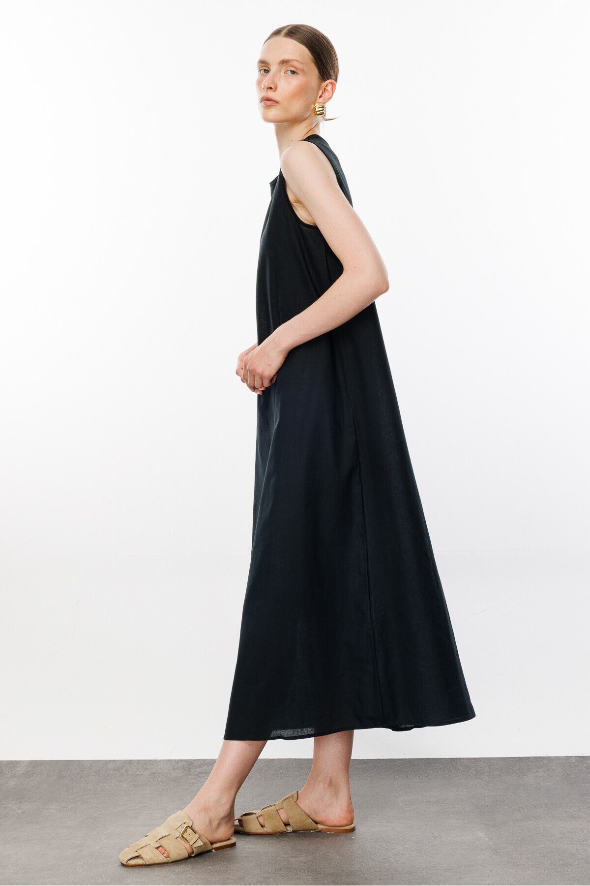 KUAD-Black Cotton Lined Dress 3
