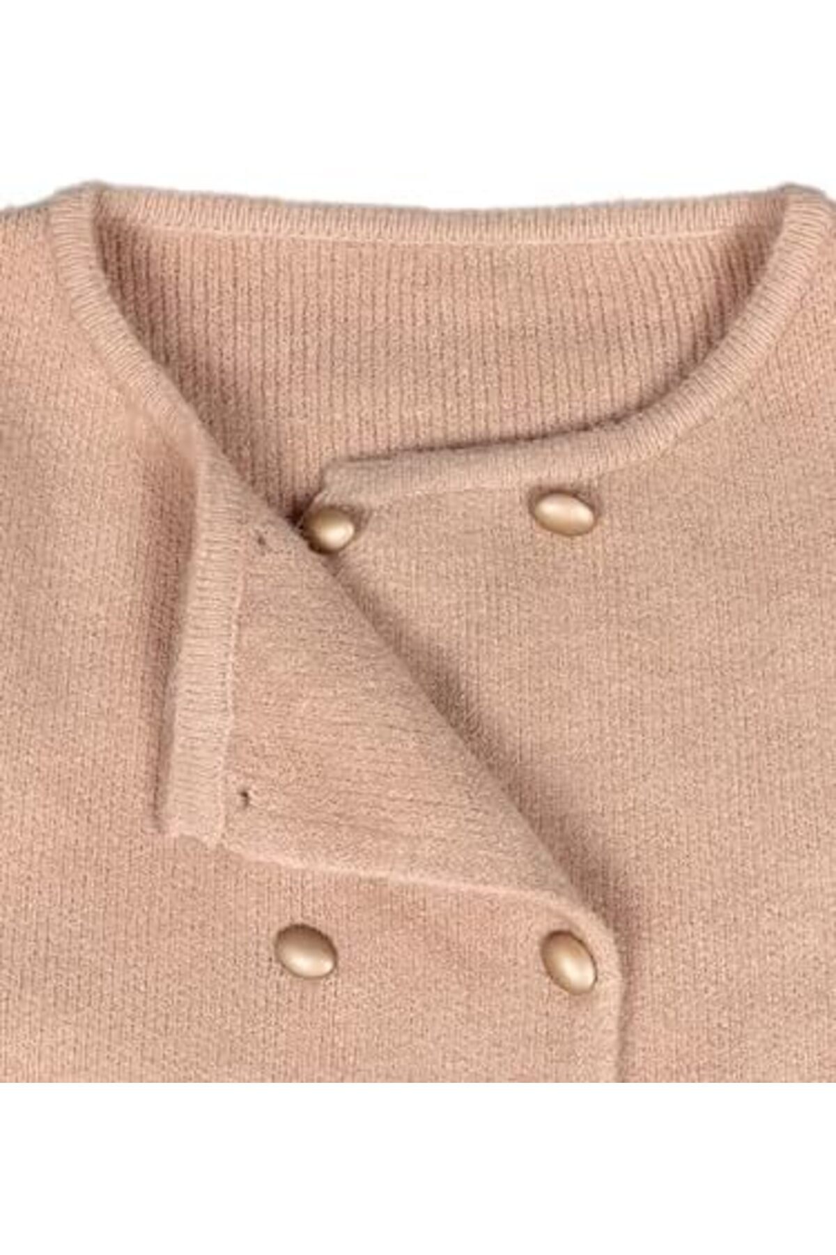 جاكيت صوف طويل بلون الجمل مع أزرار وجيوب للنساء والفتيات من