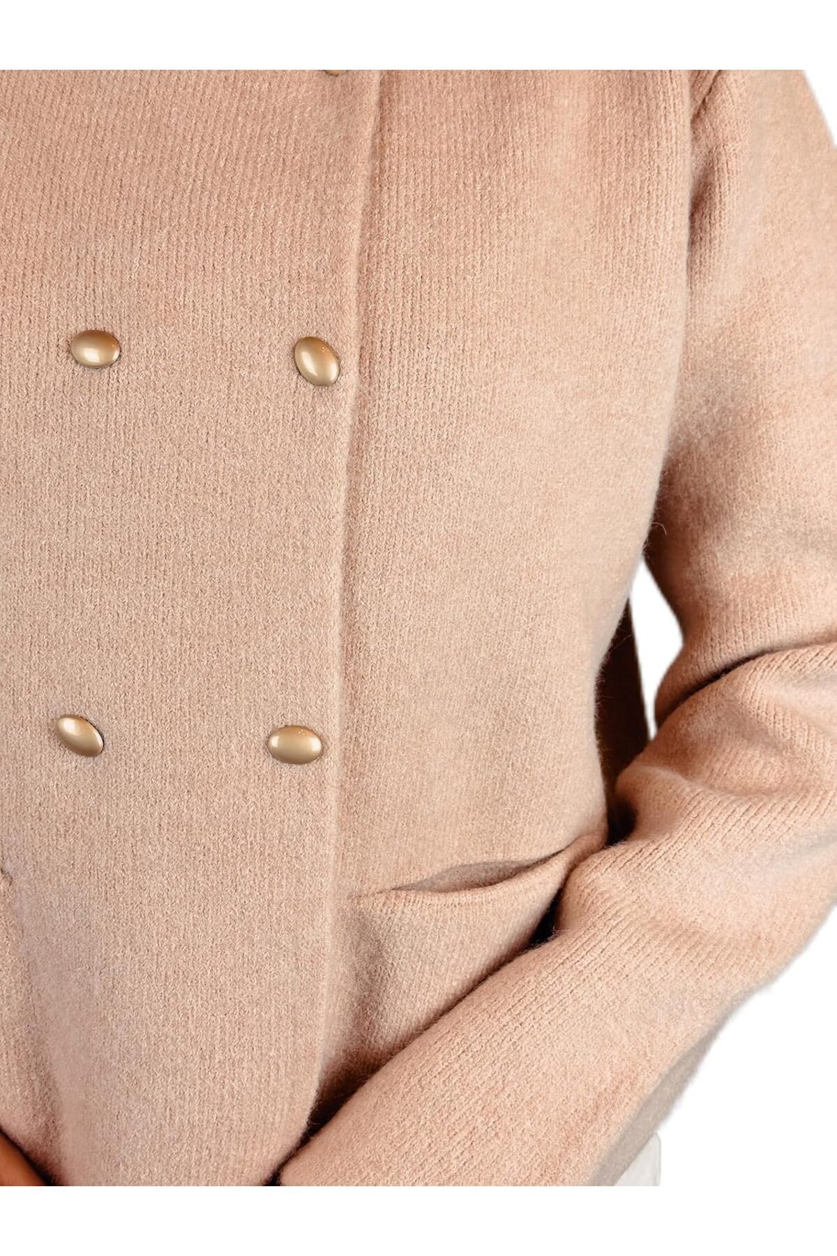 جاكيت صوف طويل بلون الجمل مع أزرار وجيوب للنساء والفتيات من