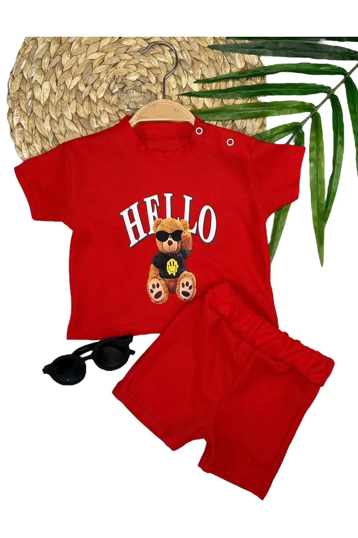 Dilara Boutique 9-12-18-24 Ay Hello Gözlüklü Ayıcık Baskılı Şortlu Kısa Kollu Tişört 2li Erkek Bebek Takımı