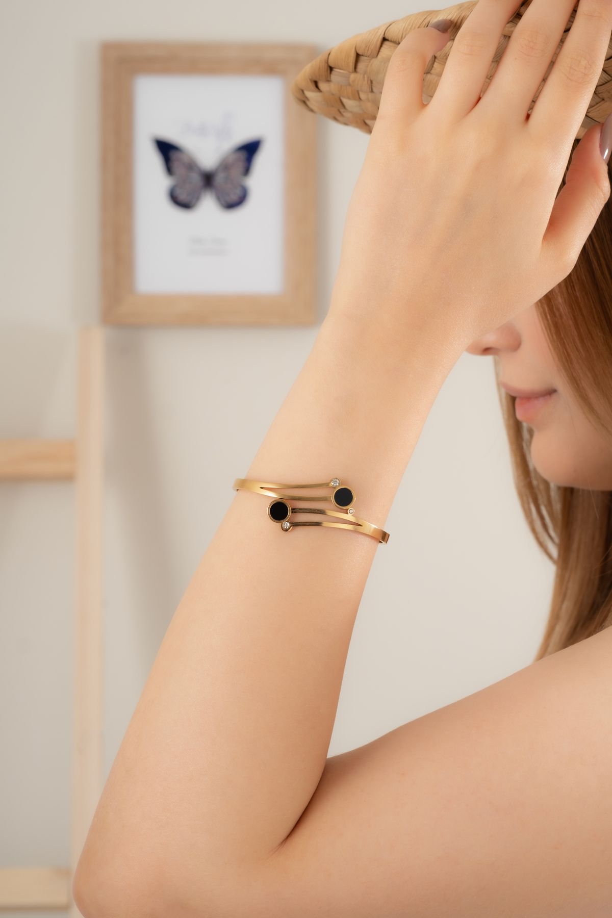 Finesa Jewelry Kadın Siyah Detaylı Üç Sıralı Altın Sarısı Modern Bileklik