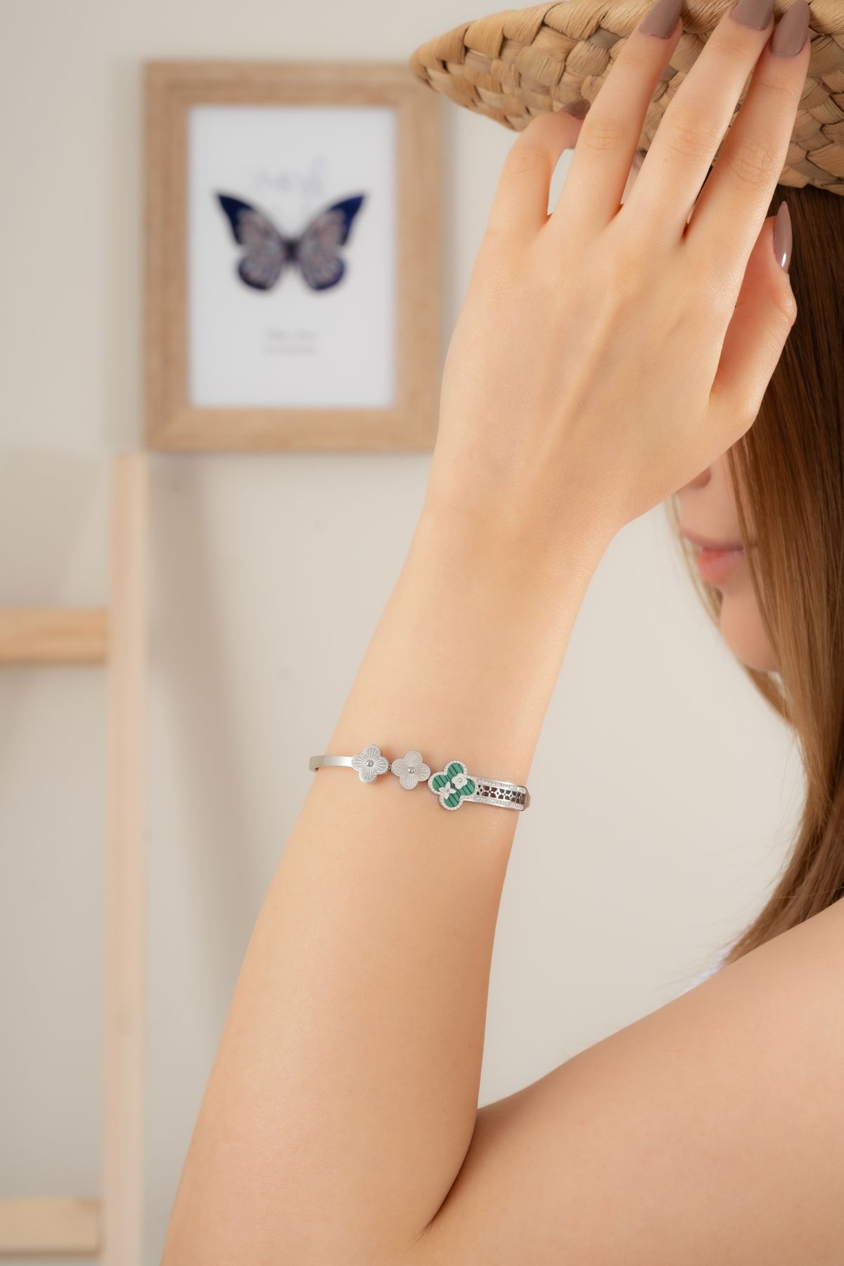 Finesa Jewelry Kadın Yeşil Çizgili Yonca Detaylı Altın Sarısı Bileklik