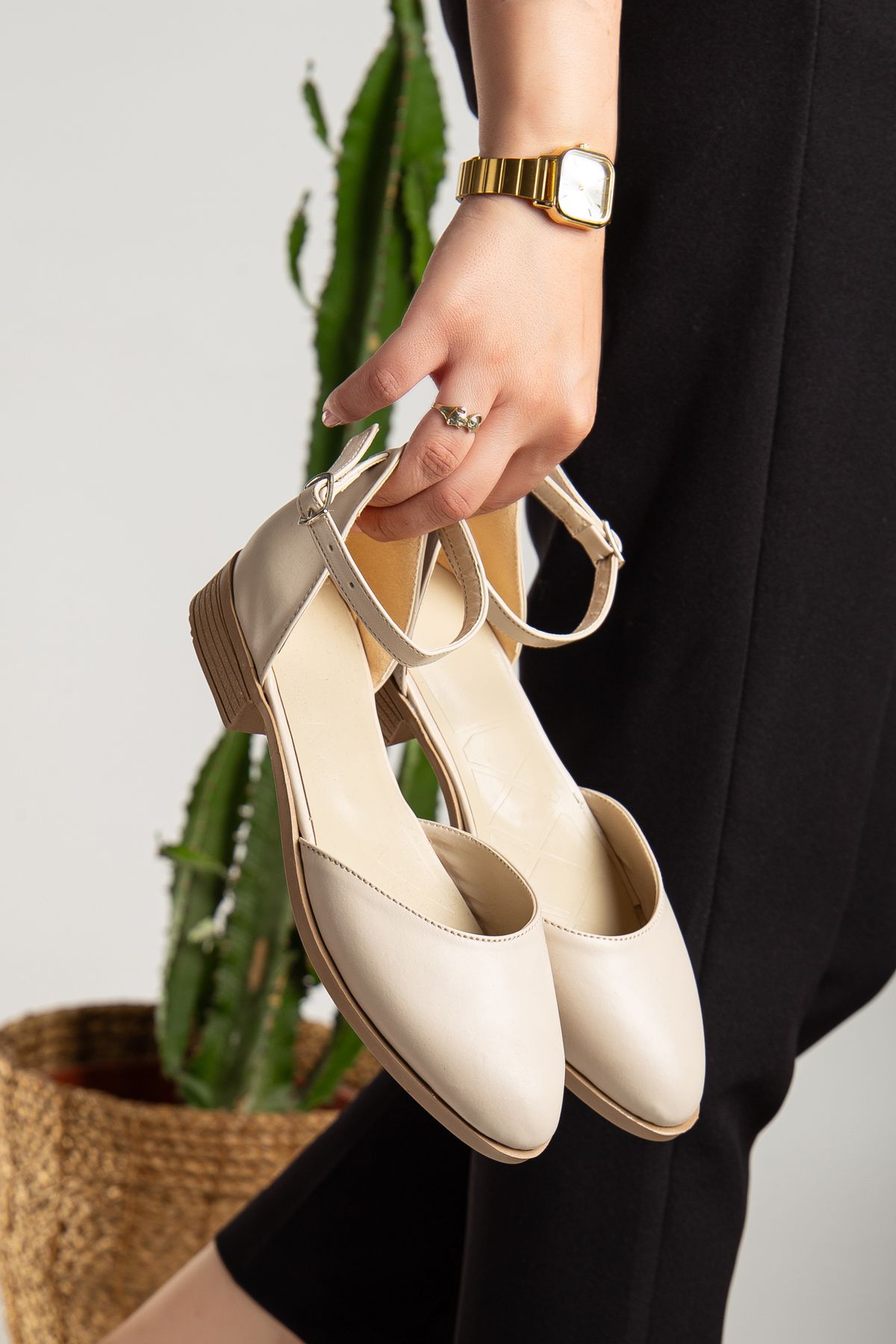 Abay Shoes Bilekten bağlamalı günlük rahat kullanım babet