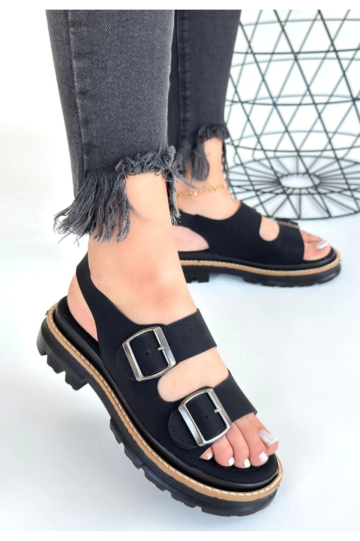 ufukmoda Milta Siyah Nubuk Sandalet