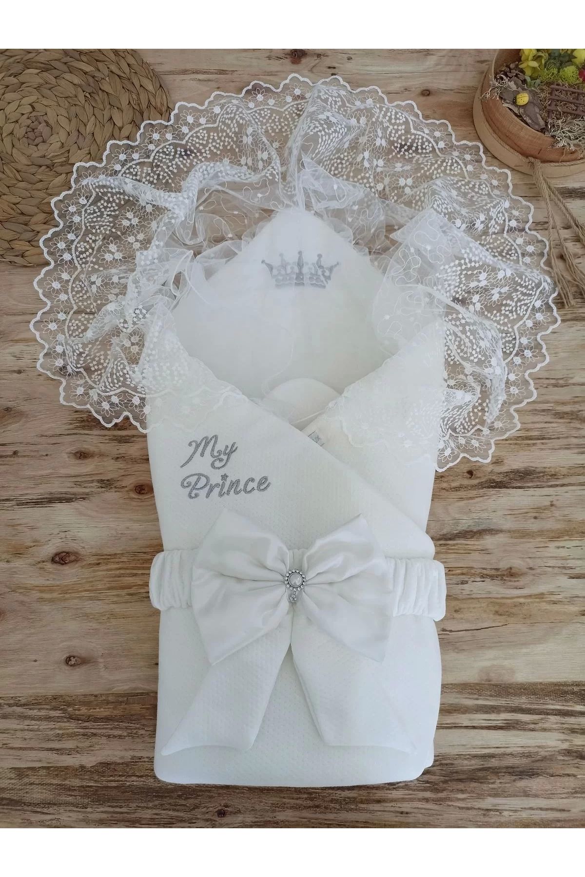 Moda Şahsenem Yenidoğan Sahra Taç Benim Prensim Nakışlı Kundak Bebek Battaniyesi Ekru