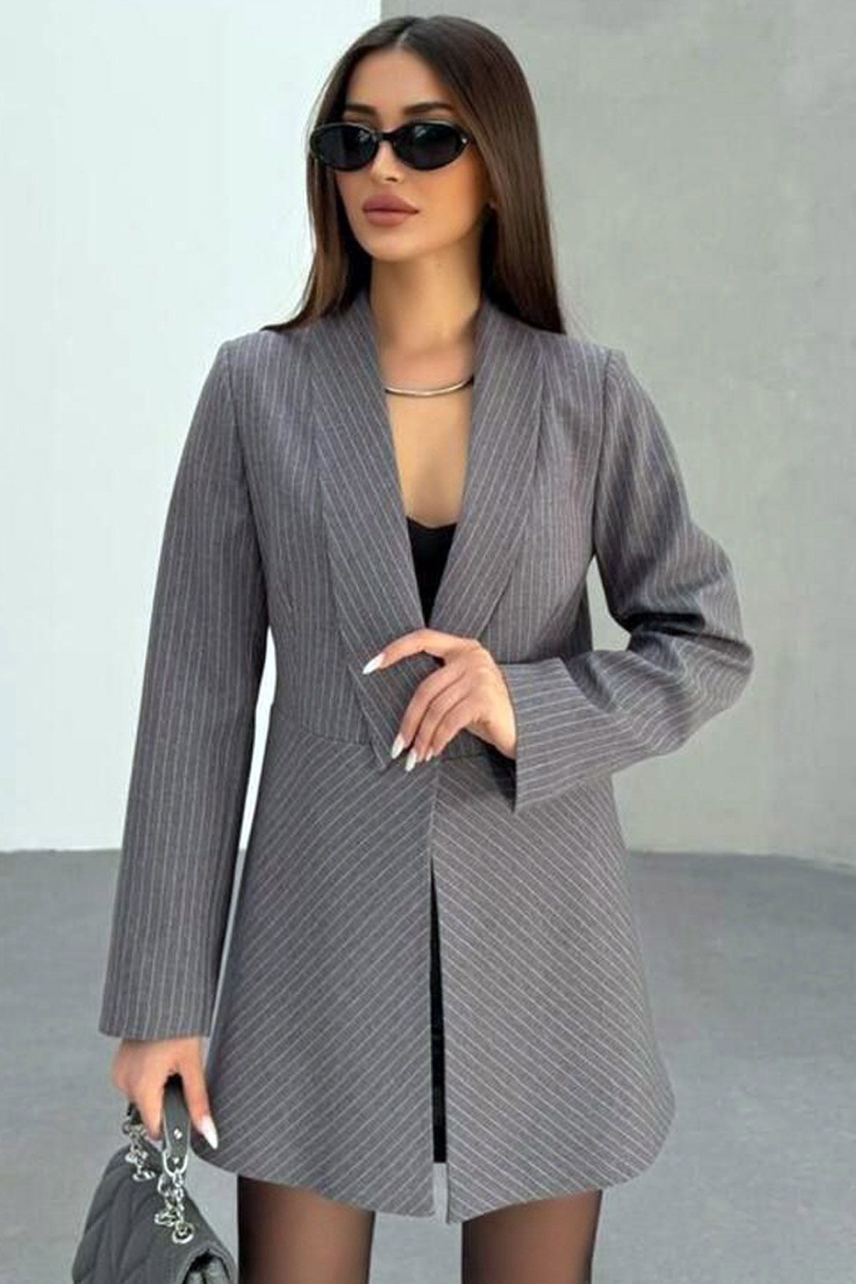 CoolLook Şal Yakalı Çizgi Detaylı Beli Oturtmalı Cepsiz Uzun Kollu Tarz Düğmeli Vatkalı Astarlı Casual Ceket