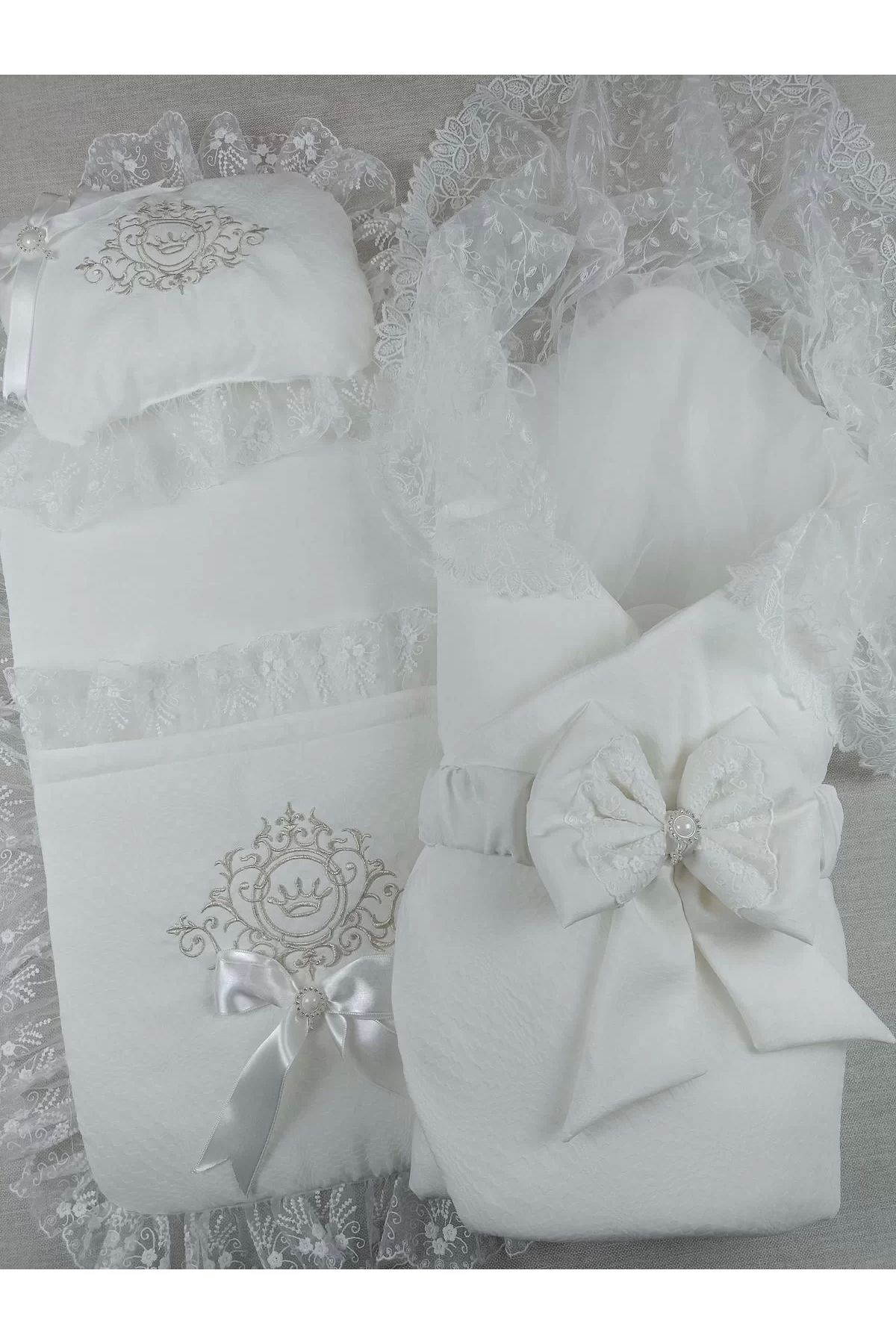 Moda Şahsenem Yenidoğan Bambu Taç Nakışlı Kundaklı Trilüks 3lü Alt Açma Seti Ekru