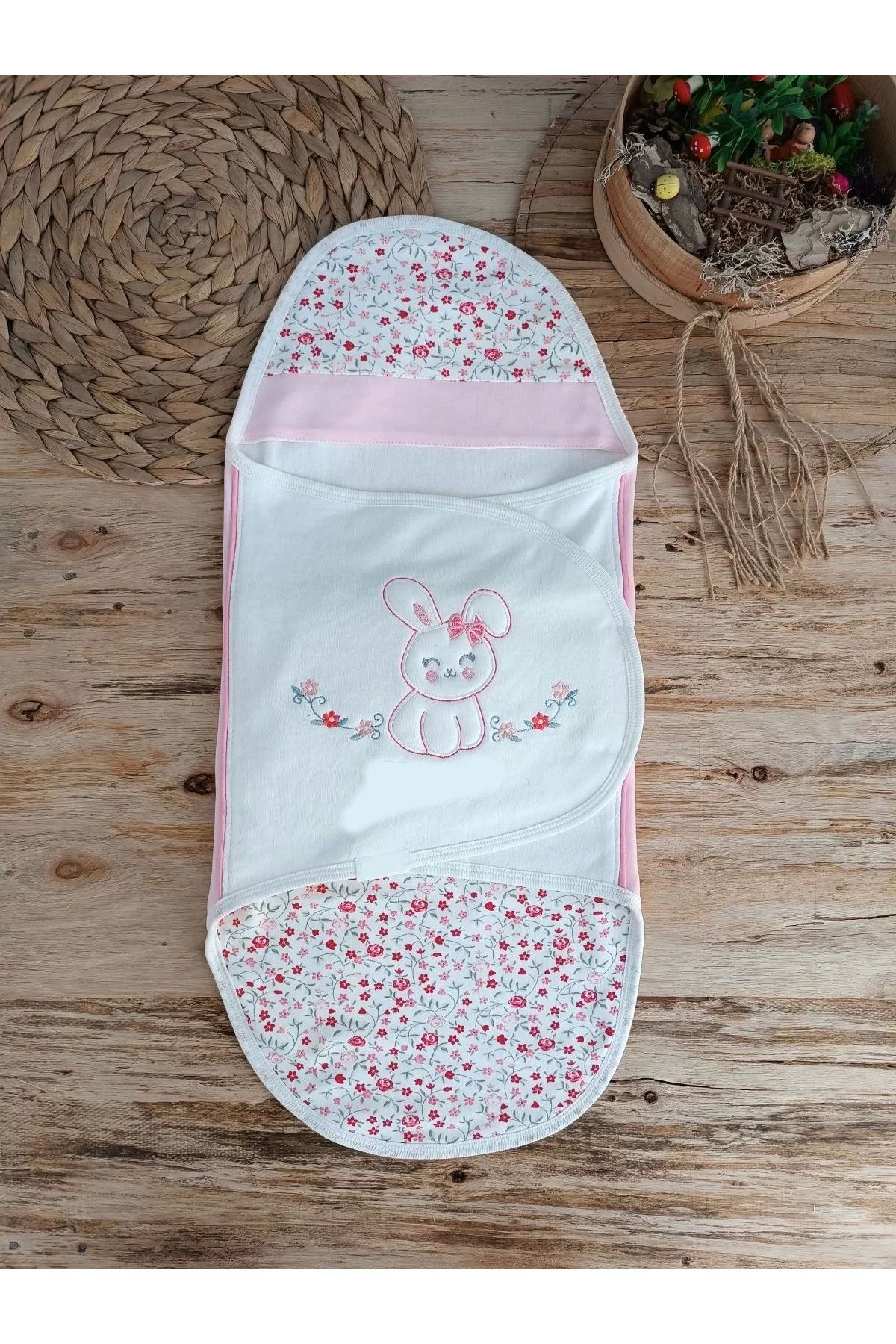Moda Şahsenem Yenidoğan İlkbaharın Tavşanı Nakışlı Çıt Çıt Kapamalı Bebek Kundak Ekru