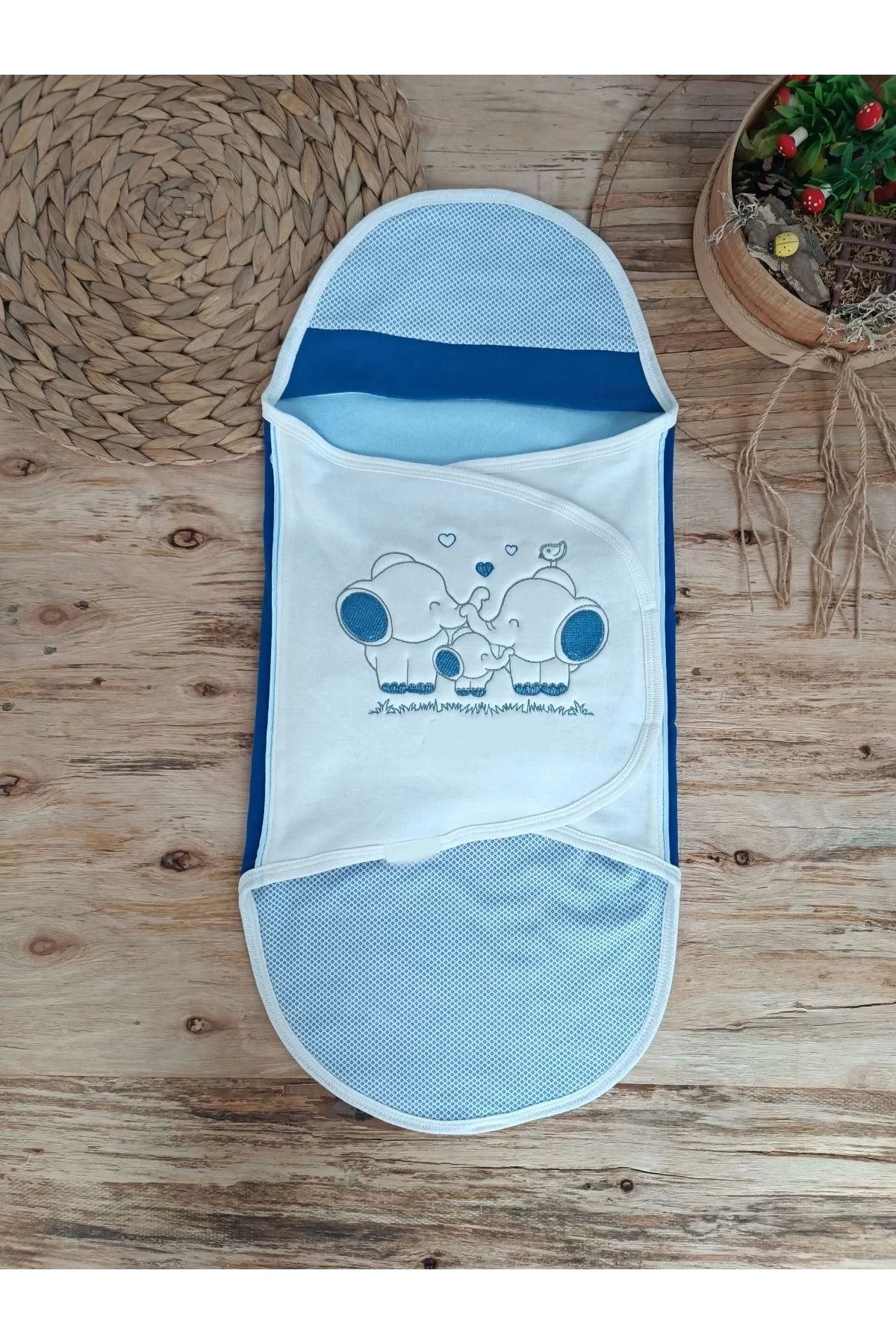 Moda Şahsenem Yenidoğan Mutlu Fil Ailesi Nakışlı Çıt Çıt Kapamalı Bebek Kundak Lacivert