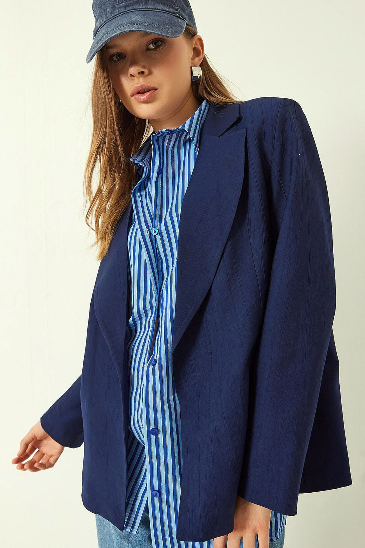 CoolLook Ceket Yakalı Kapamasız Çizgili Astarlı Rahat Kesim Uzun Kollu Vatkalı Günlük Blazer Ceket