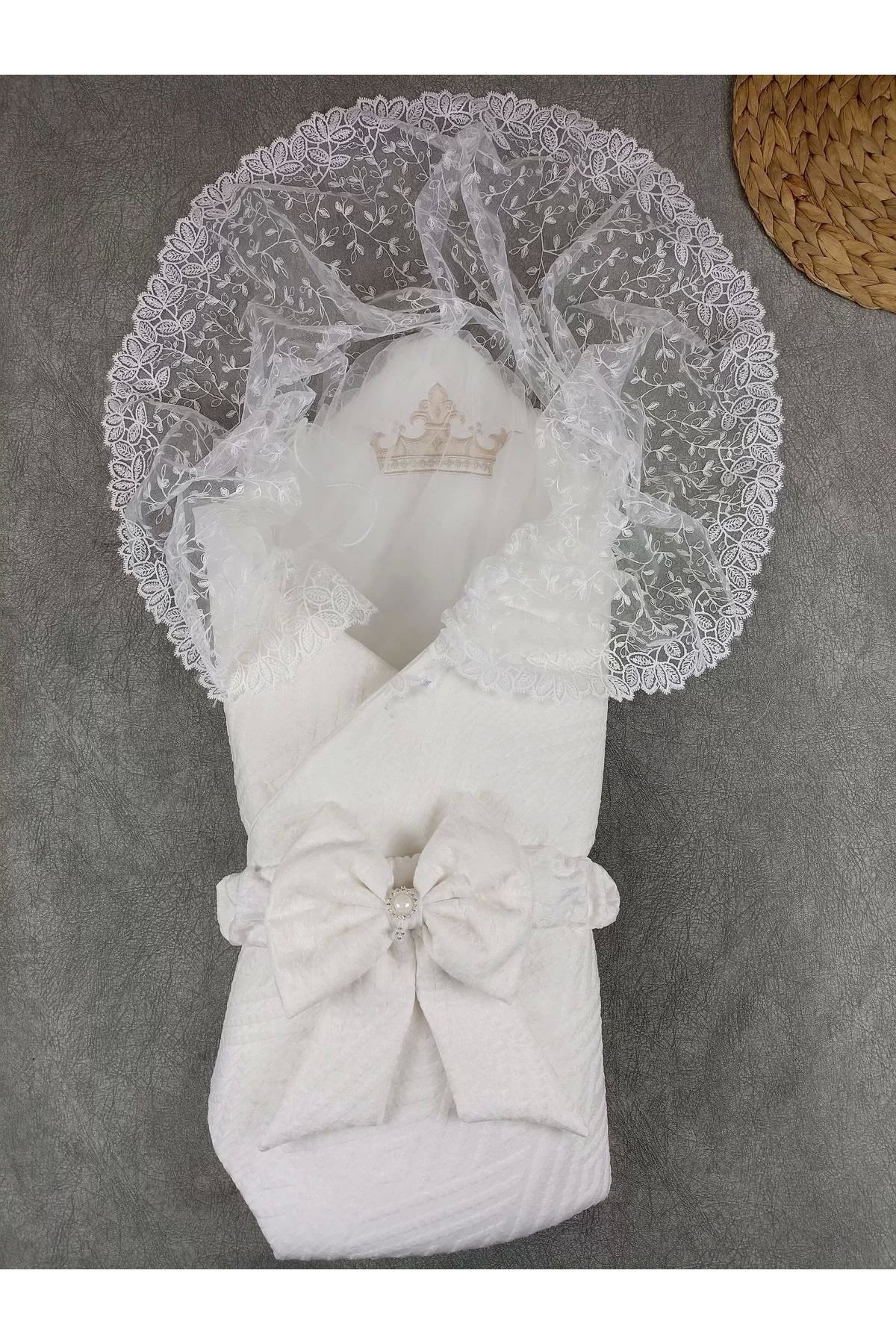 Moda Şahsenem Yenidoğan Kumru Plazma Taçlı Lüks Kundak Bebek Battaniyesi Ekru