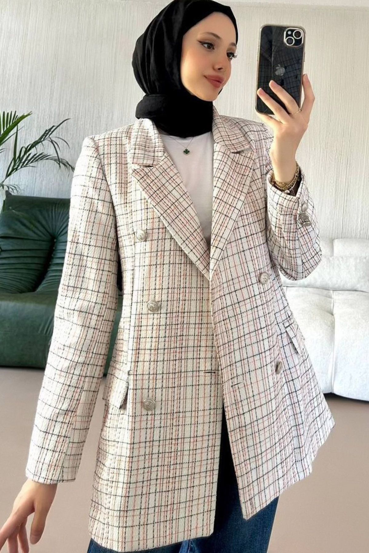 Ottawe Regular Fit Ceket Yakalı Uzun Kollu Çift Cepli Omzu Vatkalı Düğmeli Şanel Kumaş Tarz Casual Ceket