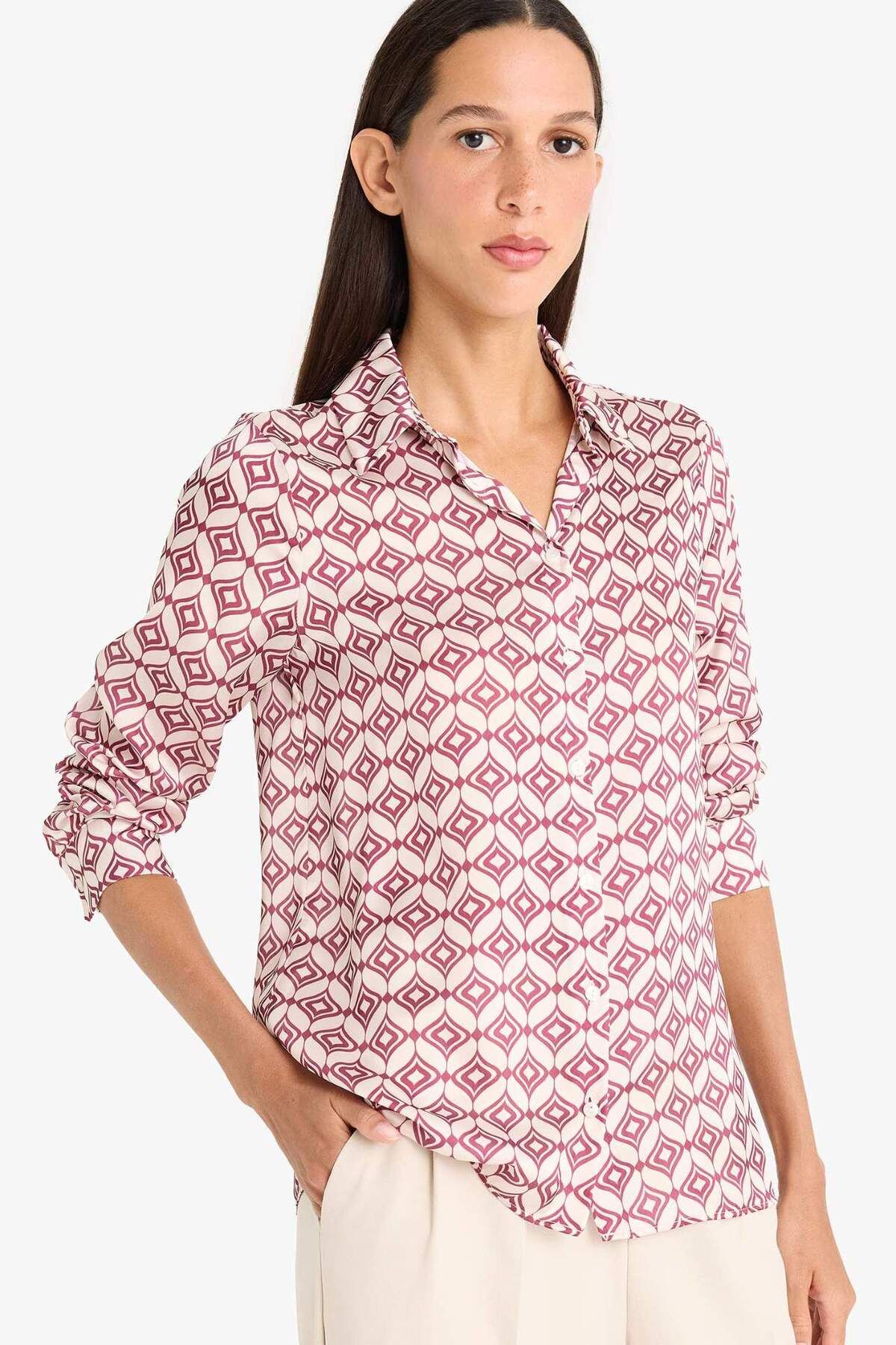DeFacto Regular Fit Gömlek Yaka Deswnli Saten Uzun Kollu Gömlek F5192AX25SM