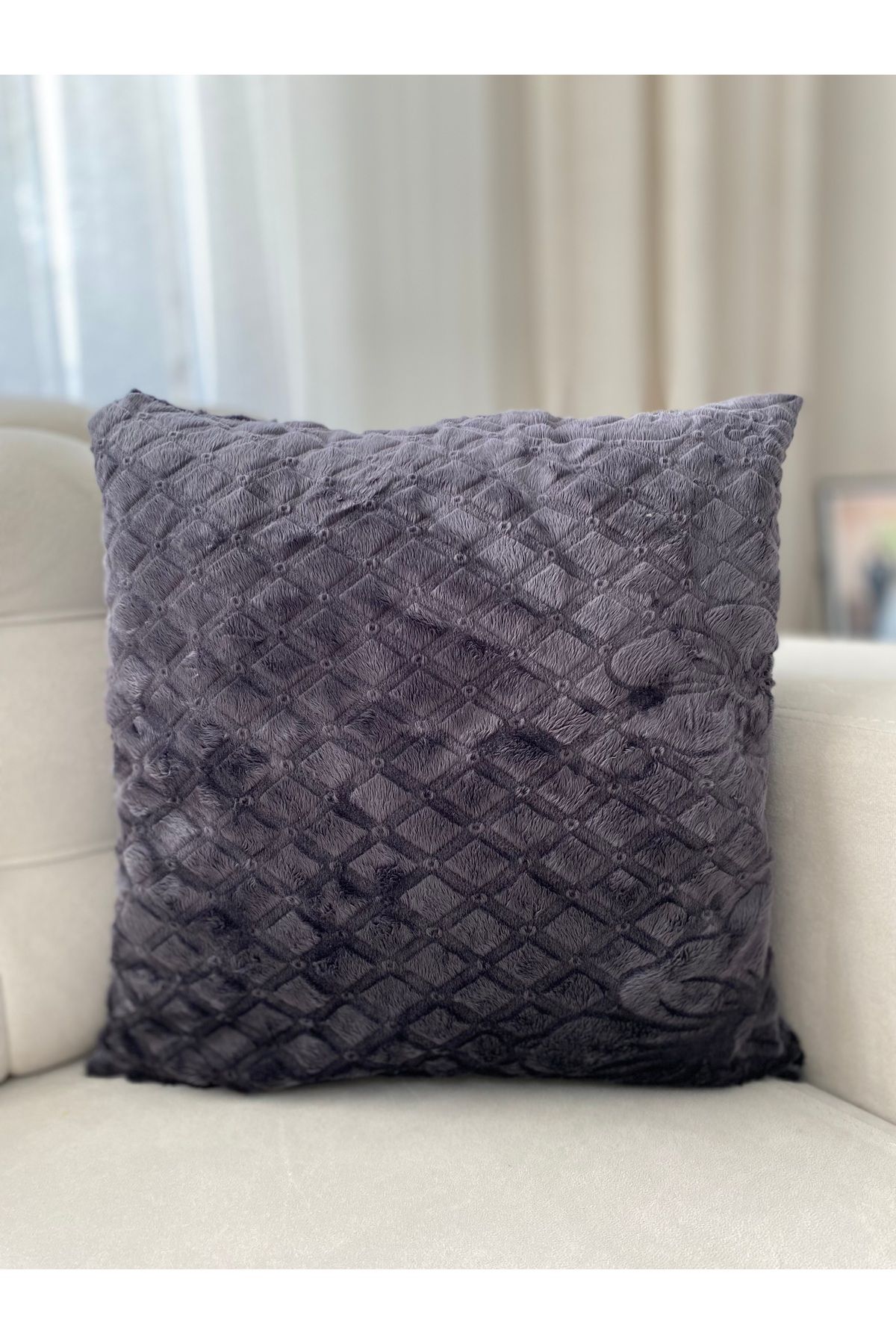 Parla Life Antrasit Renk Peluş Yumuşak Dokulu Kırlent Kılıfı 40x40 cm