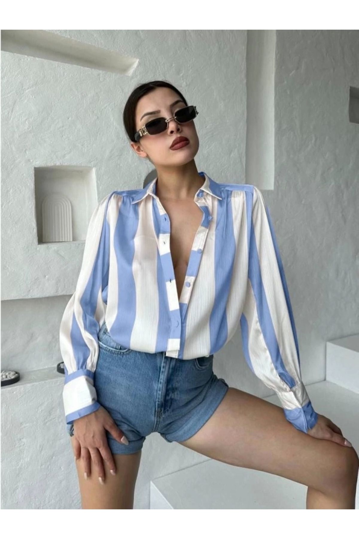 Butik Kalın Çizgi Tasarımlı Gömlek