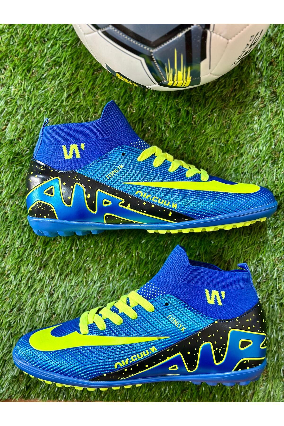 RUNSTEP TRİKO ÇORAPLI HALI SAHA FUTBOL AYAKKABISI