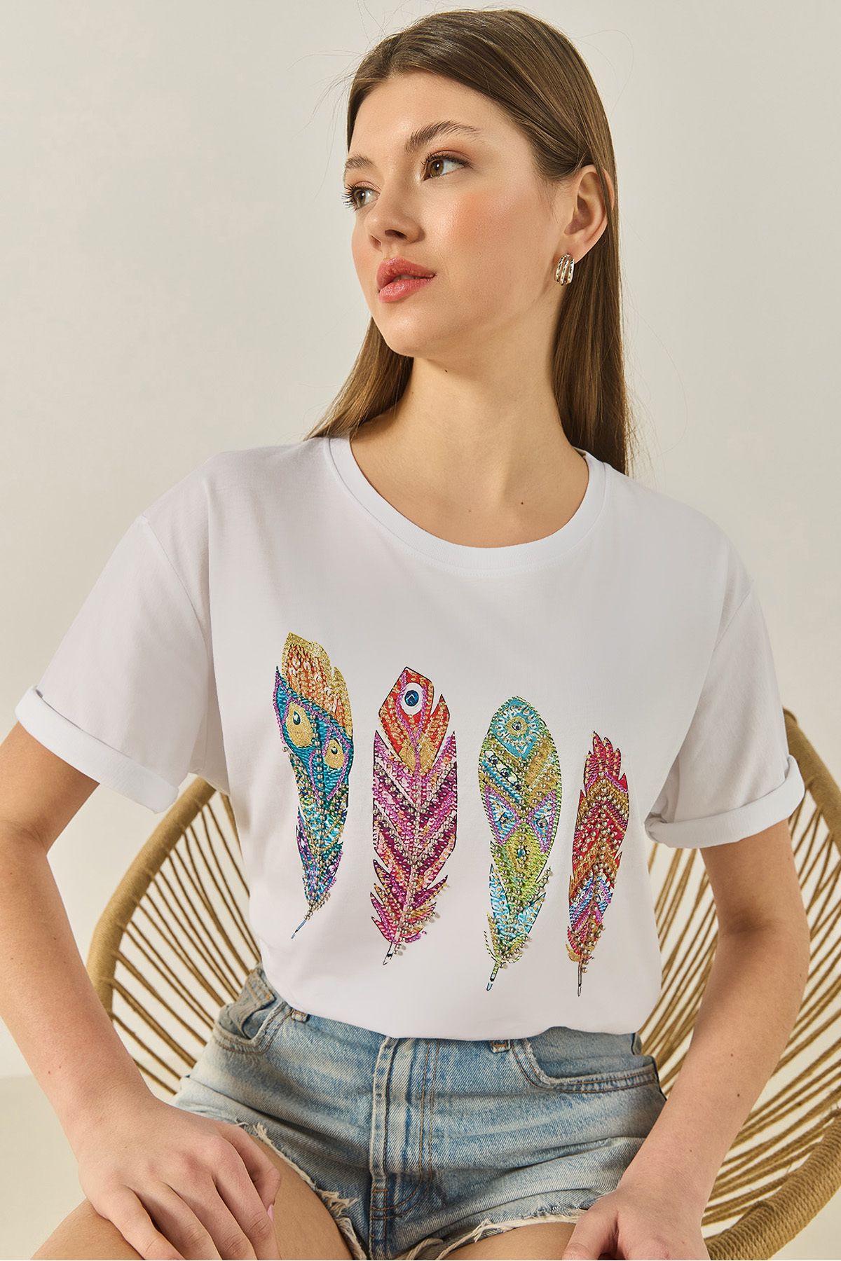 Bianco Lucci Kadın Bisiklet Yaka Tüy Desen Boncuk İşlemeli Oversize Pamuklu T-Shirt 1820 60283285