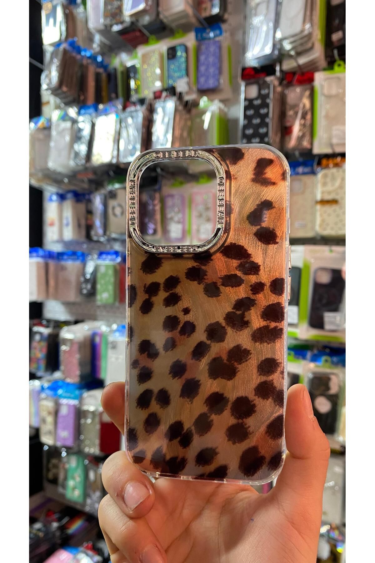 MORA PHONE CASE iPhone 16 Pro Telefon Kılıfı Leopar