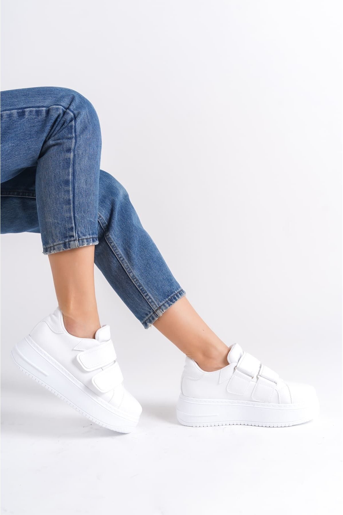 Joy Ayakkabı VALENCIA Bağcıksız Cırt Cırtlı Ortopedik Taban Kadın Sneaker Spor Ayakkabı BT - Beyaz