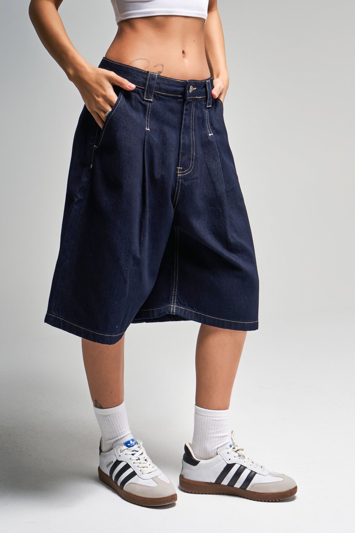its basic Kadın İndigo Renk 7s5-50 Skater Fit Maxi Boy Bol Kesim %100 Koton Denim Bermuda Şort
