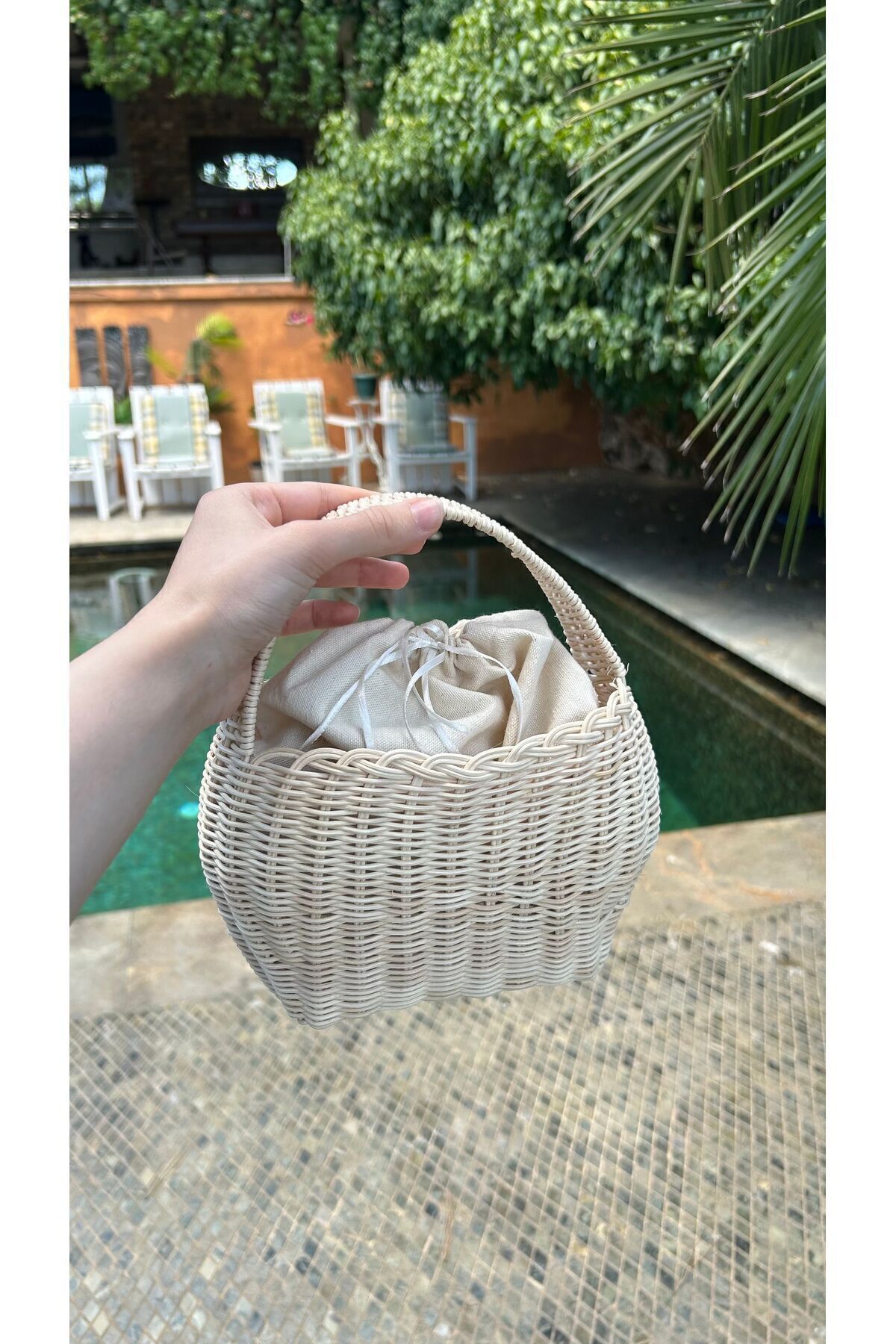 Merve Bayraktar-Straw Handbag - Stylish and Useful Design 2