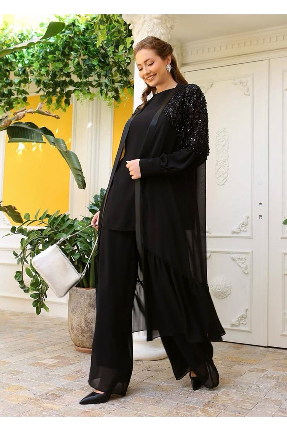 Gazella 42904 İÇ BLUZ ŞİFON DIŞ GÖĞÜS VE BELE KADAR TAŞ BONCUK PUL İŞLEMELİ ALT KISIM DETAYLI KOL UCU MANŞE