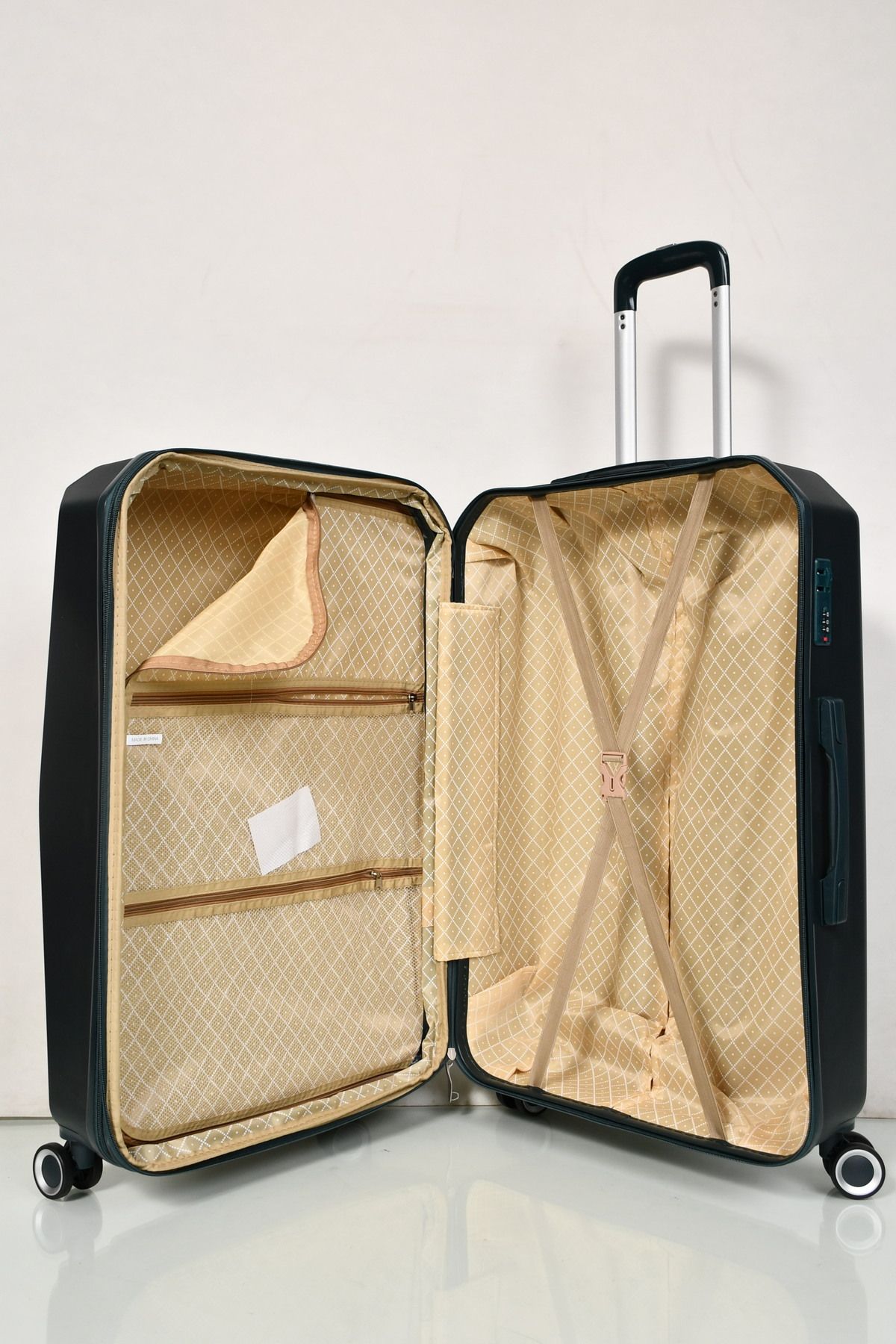 MORANO-Morano 4-Piece Luggage Set Durable and Lightweight Spinner Wheeled Suitcase with Numbered Security Lock 5