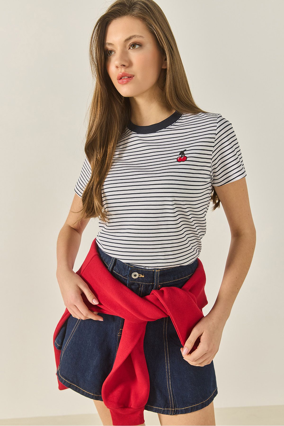 Bianco Lucci Kadın Kiraz Nakışlı Çizgili Pamuklu Basic T-Shirt 10415 60283305