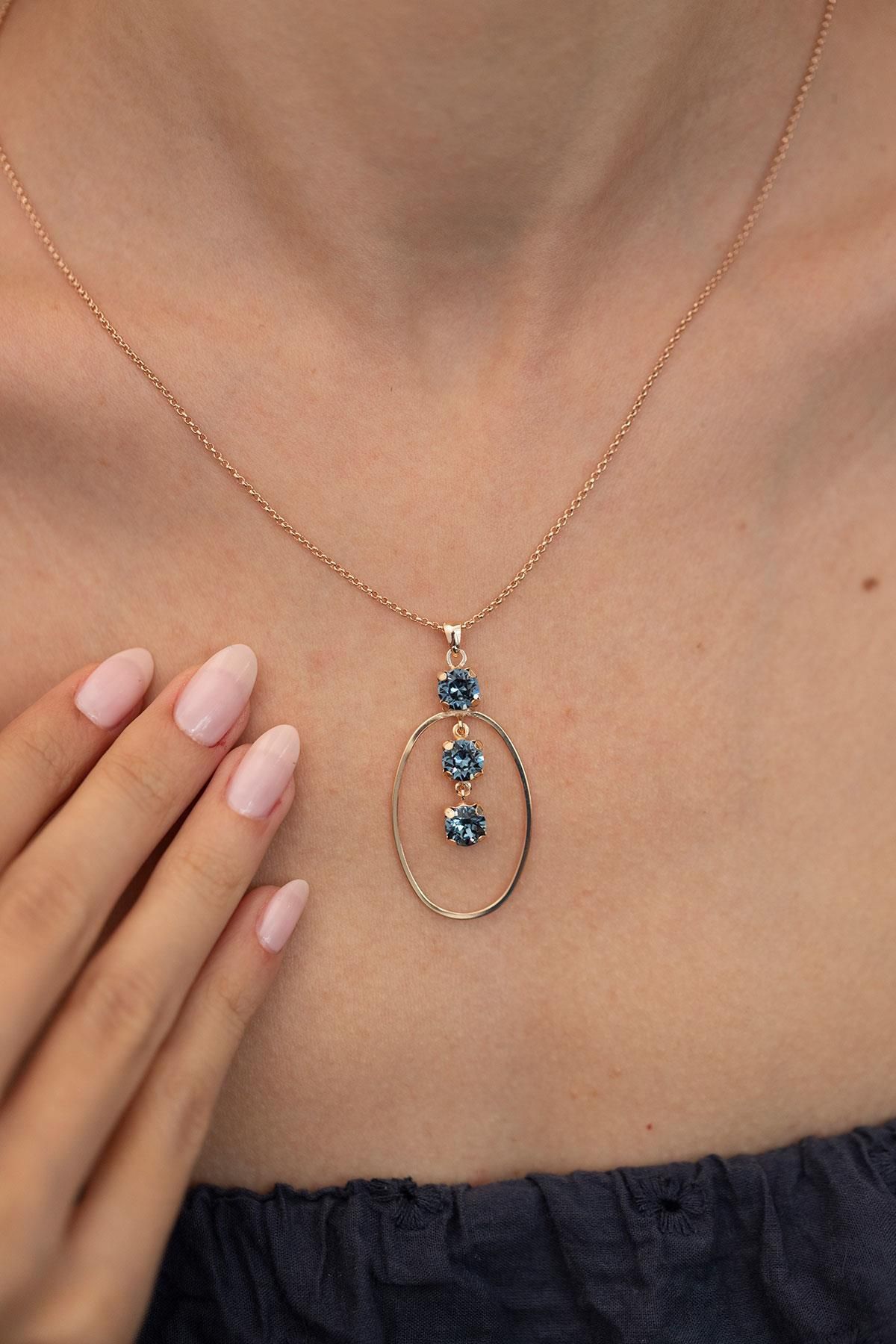 Ninova Silver Oval Model Rose Kaplama Gümüş Crystal Kolye