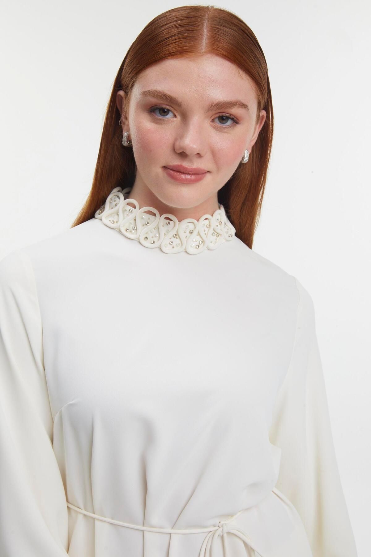 Zühre-Ecru Blouse with Collar and Sleeve Detail B-0129 4