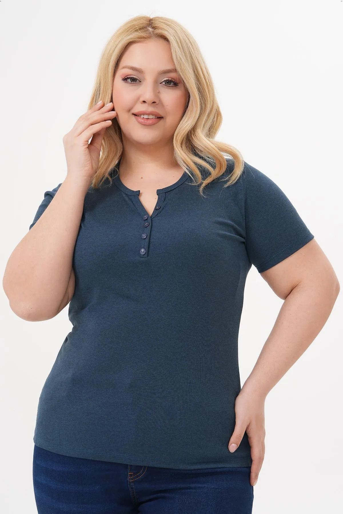 LİFERA Pamuklu Likralı Düğme Detay Basic T-shirt , Büyük Beden Tşört