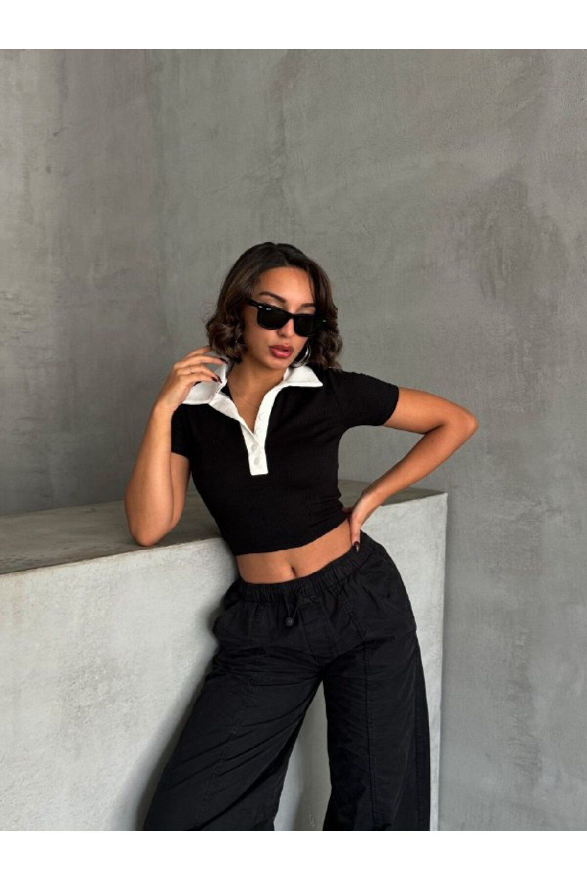 hayalimsah Bürümcük Kumaş Polo Yaka Düğmeli Kısa Crop Bluz