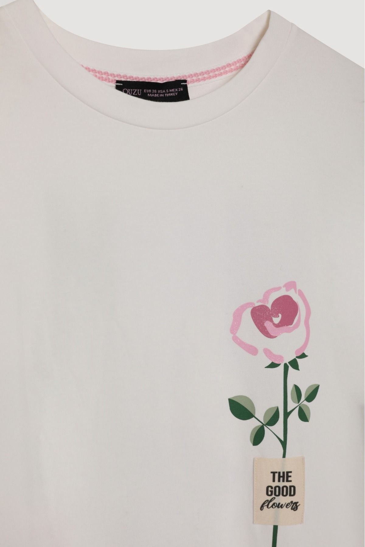 Quzu Renkli Gül Baskılı Sırtı Yazılı Basic Tshirt