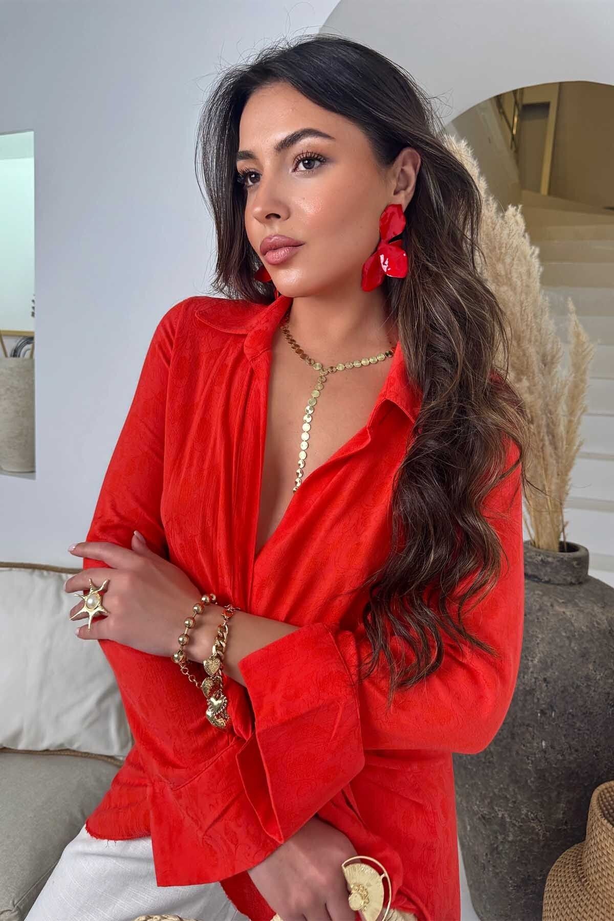 BYP Atelier Lazer Kesim Dokulu Y Model Dekolte Kolye Gold