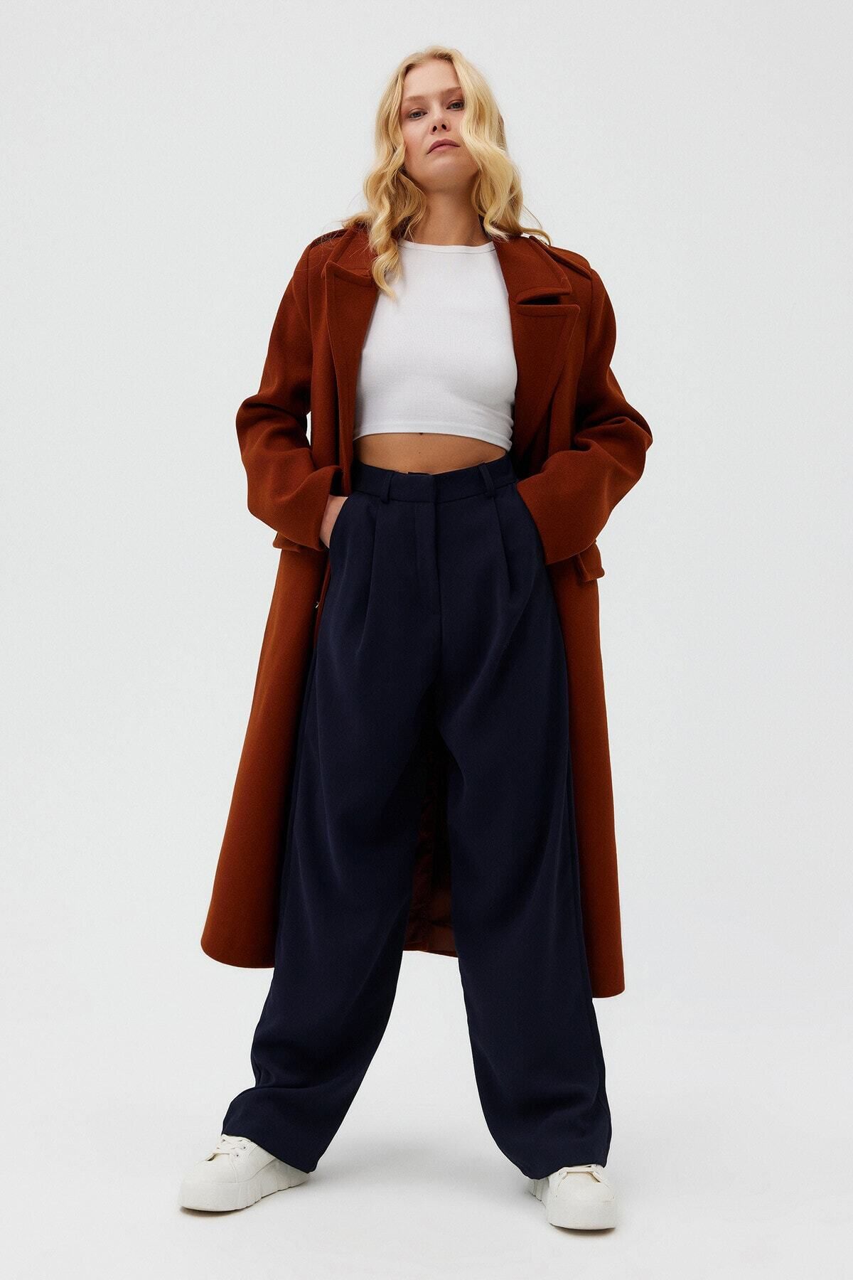 complete the look image