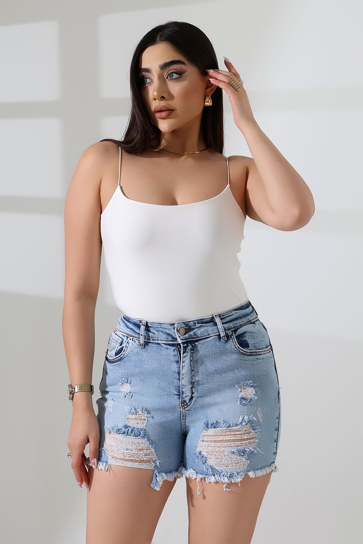 ZEYCEN Kadın Yüksel Bel Yıkamalı Lazer Yırtıklı 5 Cepli Mavi Mini Kot Şort Jeans