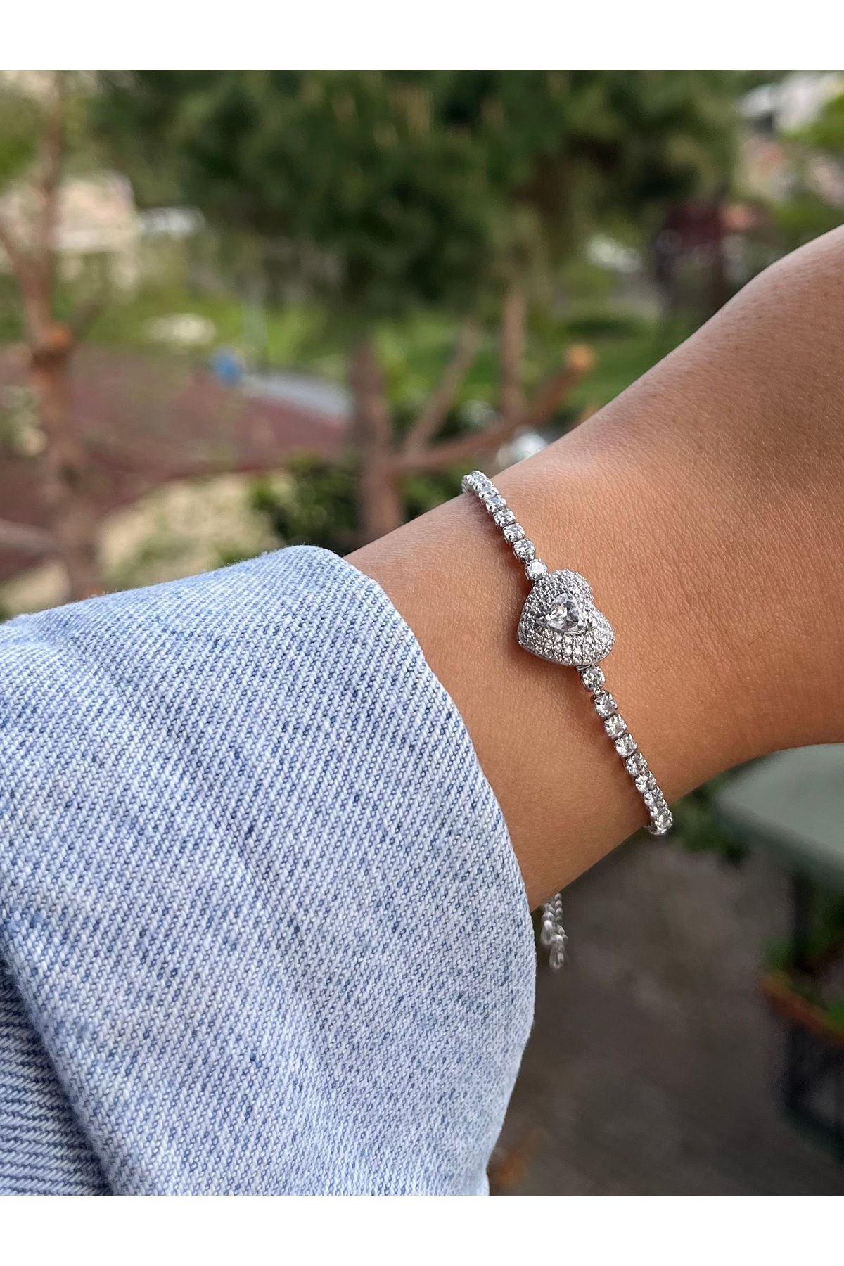 FASHİON JEWELRY Kalpli Zirkon Taşlı Gümüş Renk Asansör Bileklik