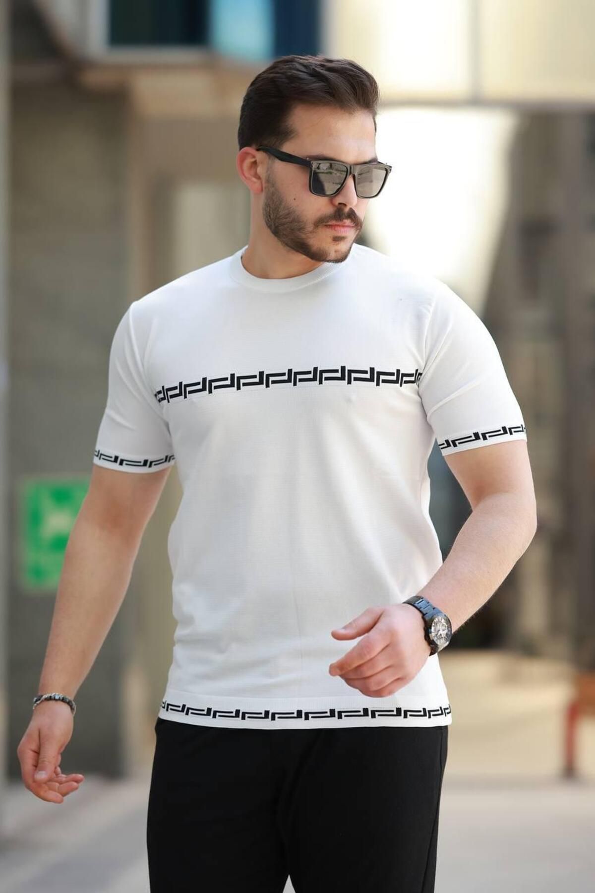 TMB Desenli Polyemit Triko Tişört (Manken boy:187 kilo:85 beden:L)
