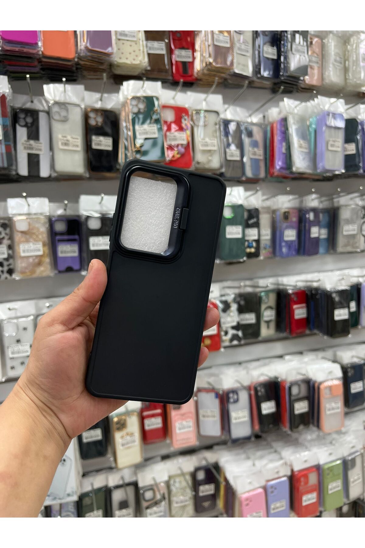 TECNOTREND GALAXY S25 ULTRA Stand Olabilen Tuşu Kolay Basmalı Lansman Kılıf