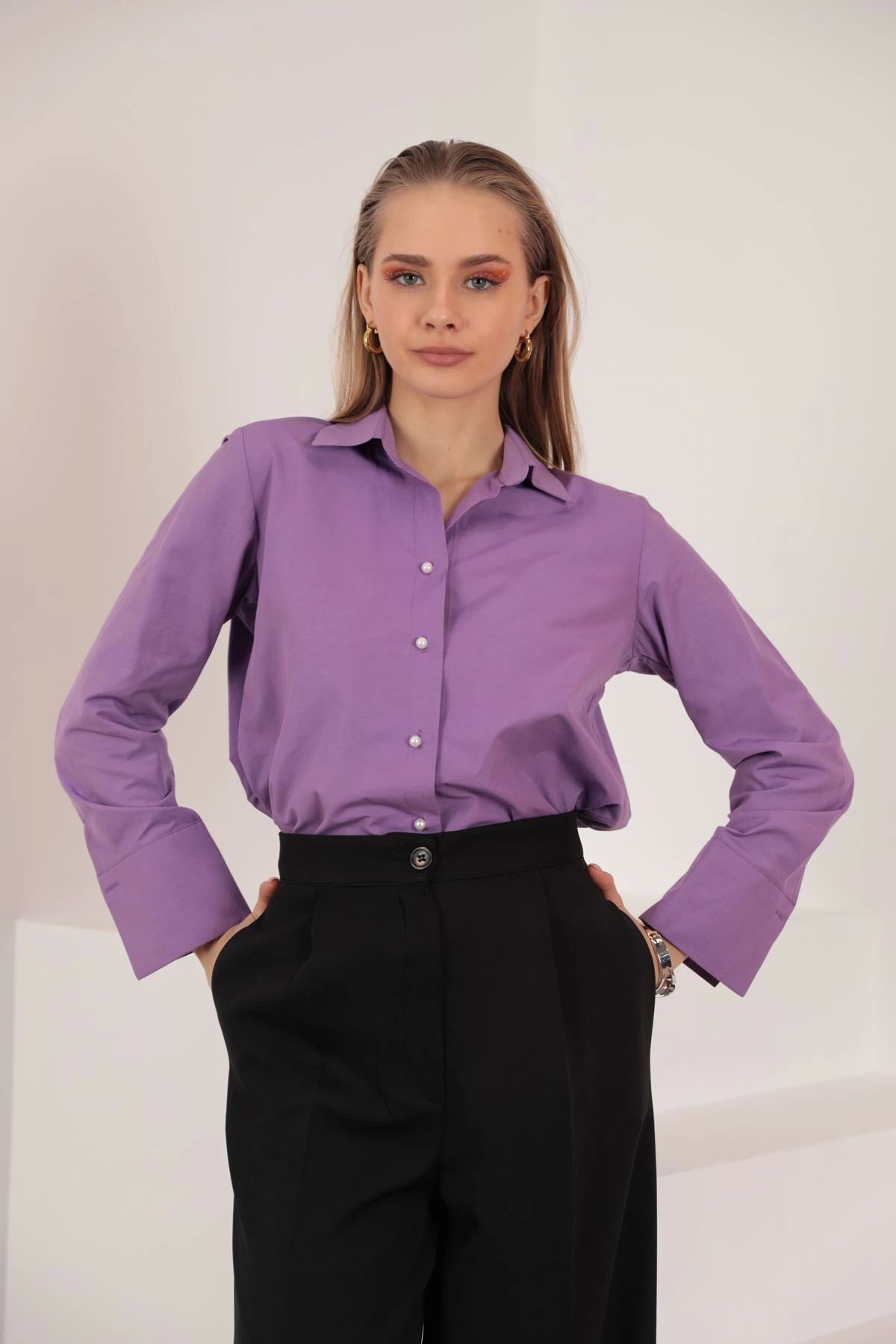 TakıDolabı Soft Kumaş Crop Kadın İnci Düğme Detay Gömlek