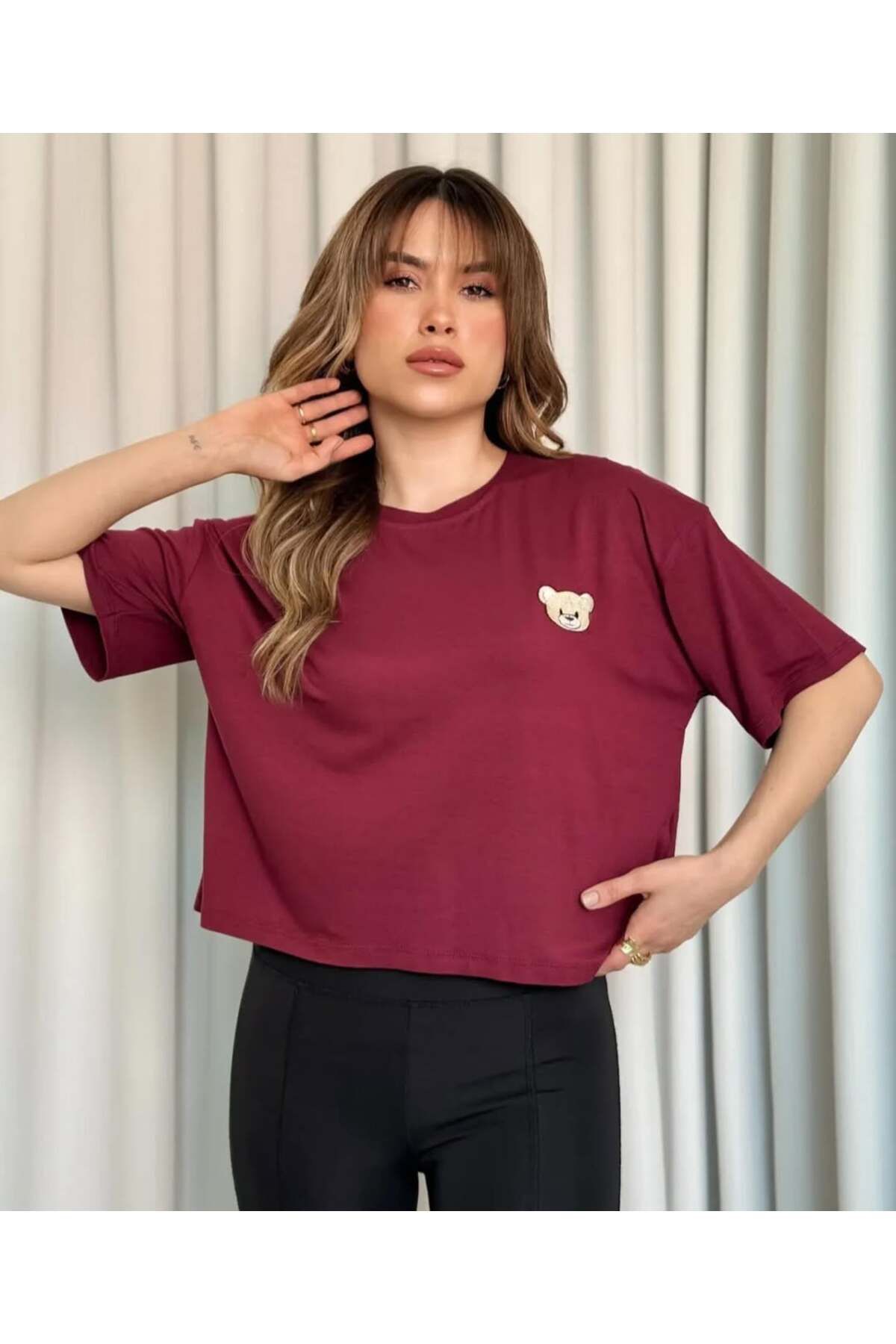 RENK RENK OUTLET YM115 AYICIK NAKIŞLI KISA TSHIRT