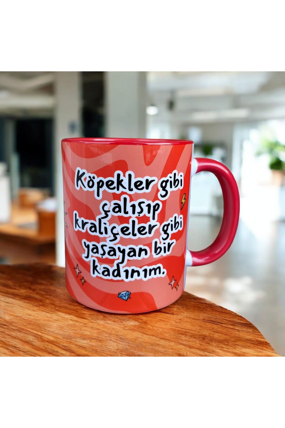 mugshop Köpekler Gibi Çalışıp, Kraliçeler Gibi Kaliteli Porselen Kupa Bardak