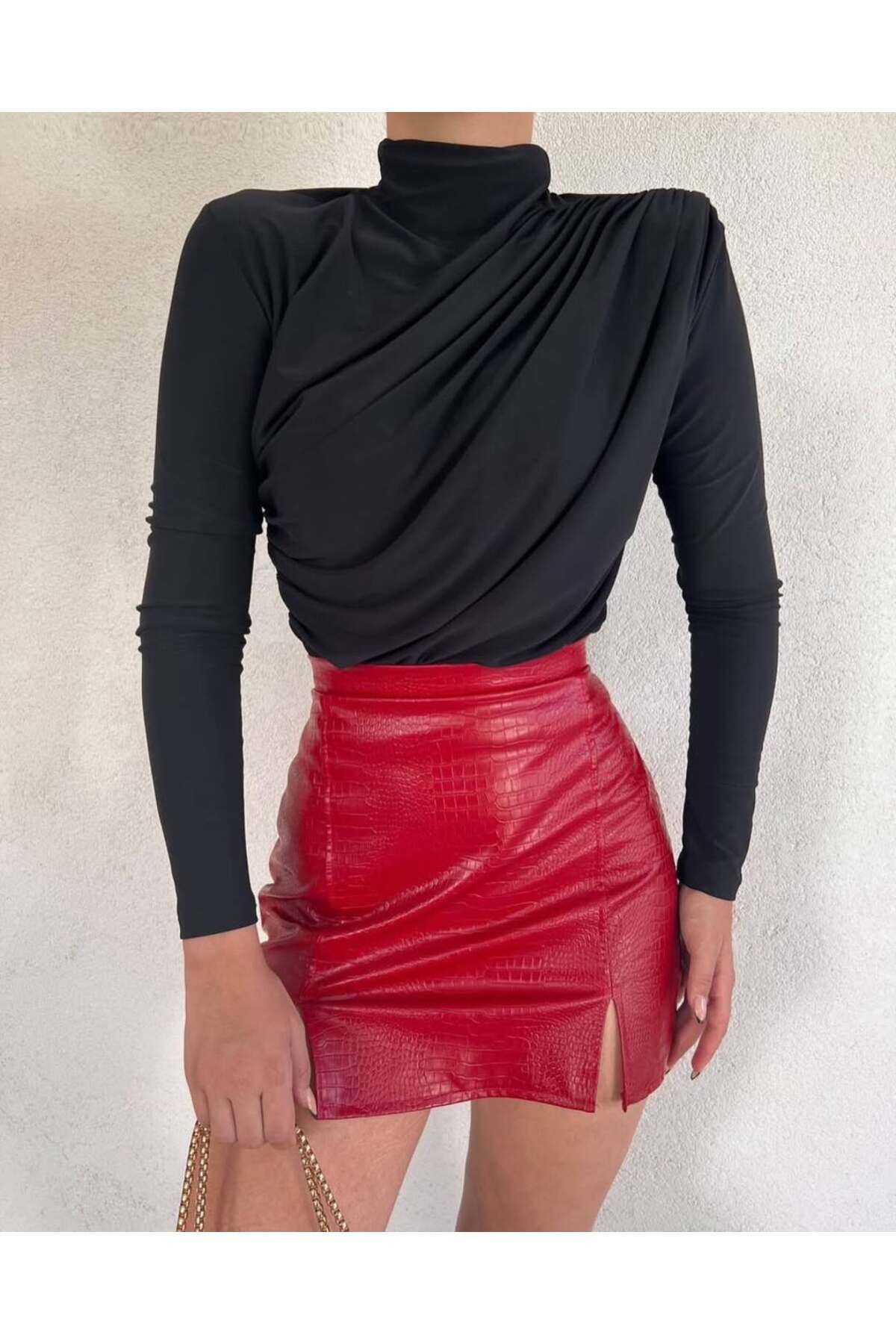 RENK RENK OUTLET OMUZ VE BEL PİLE BLUZ 9871