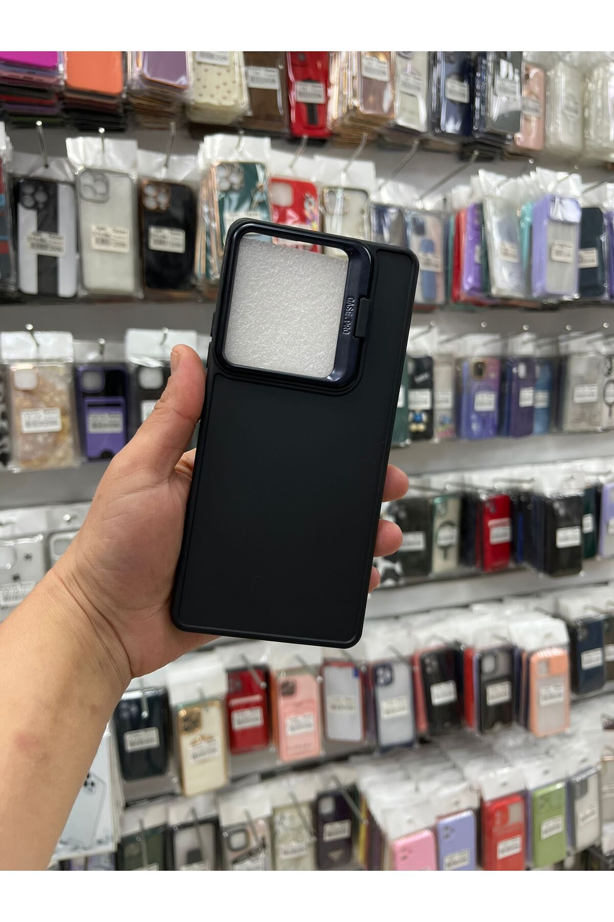 TECNOTREND XİAOMİ REDMİ NOTE 13 4G Stand Olabilen Tuşu Kolay Basmalı Lansman Kılıf