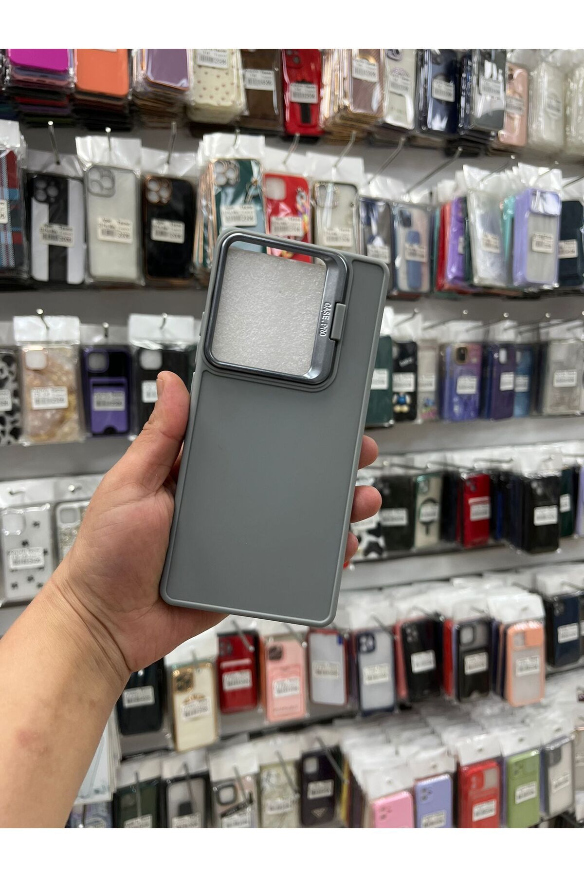 TECNOTREND XİAOMİ REDMİ NOTE 13 4G Stand Olabilen Tuşu Kolay Basmalı Lansman Kılıf