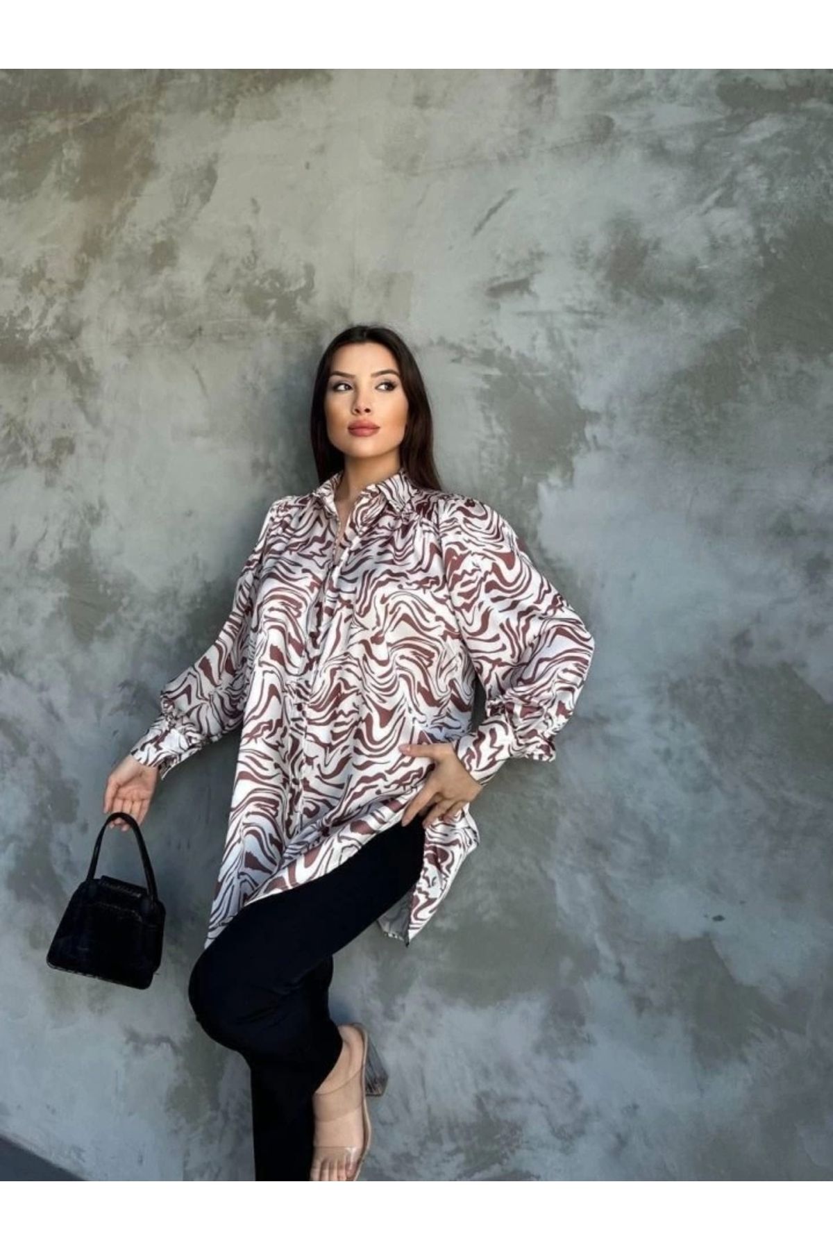 Butik Desenli Dökümlü Saten Gömlek