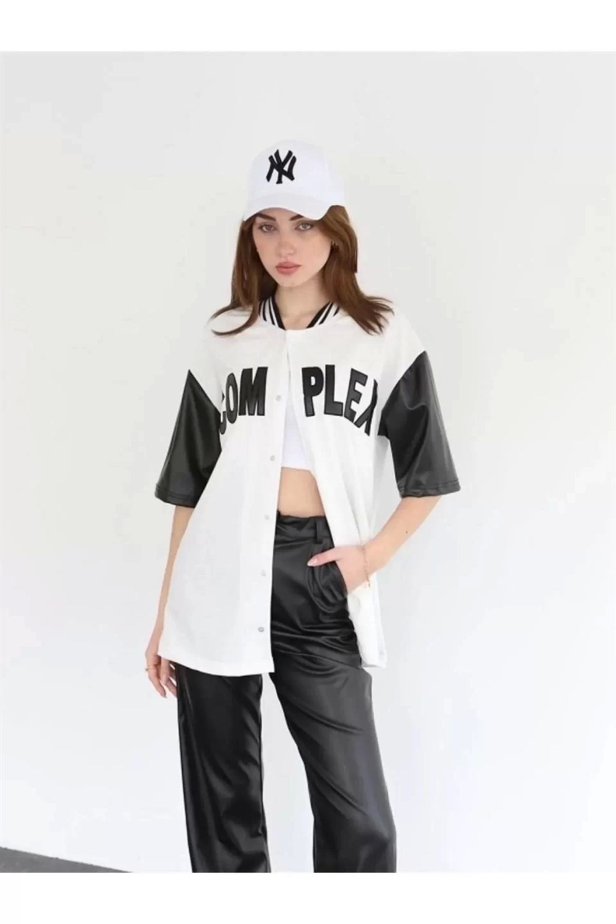 MODA Kadın Complex Kolları Deri Kolej Oversize T-shirt - Beyaz
